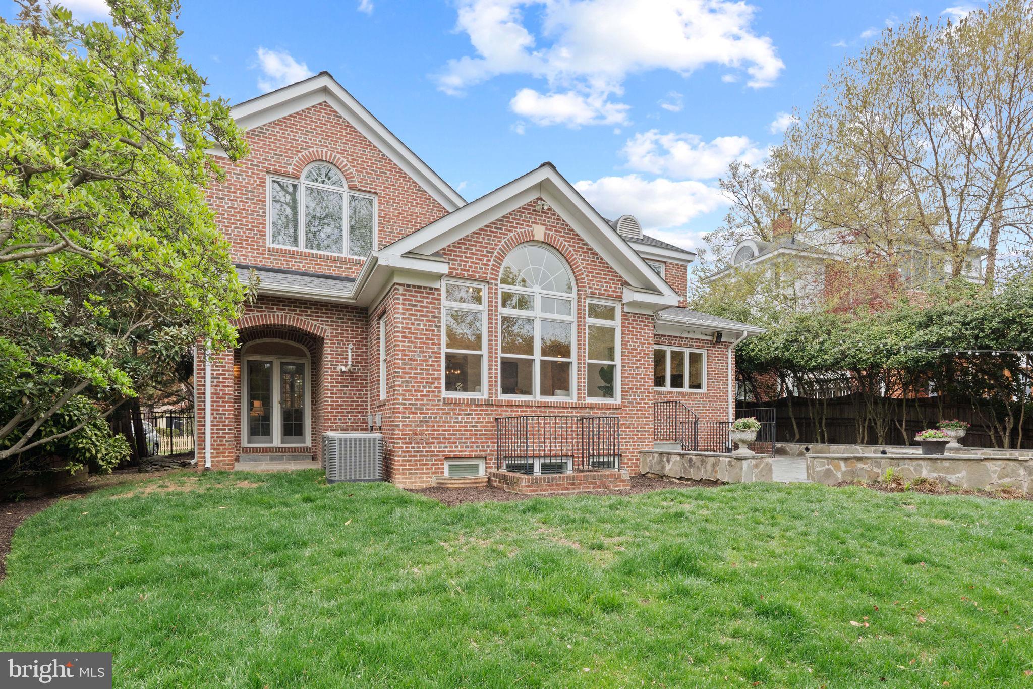 IVY HILL - Residential