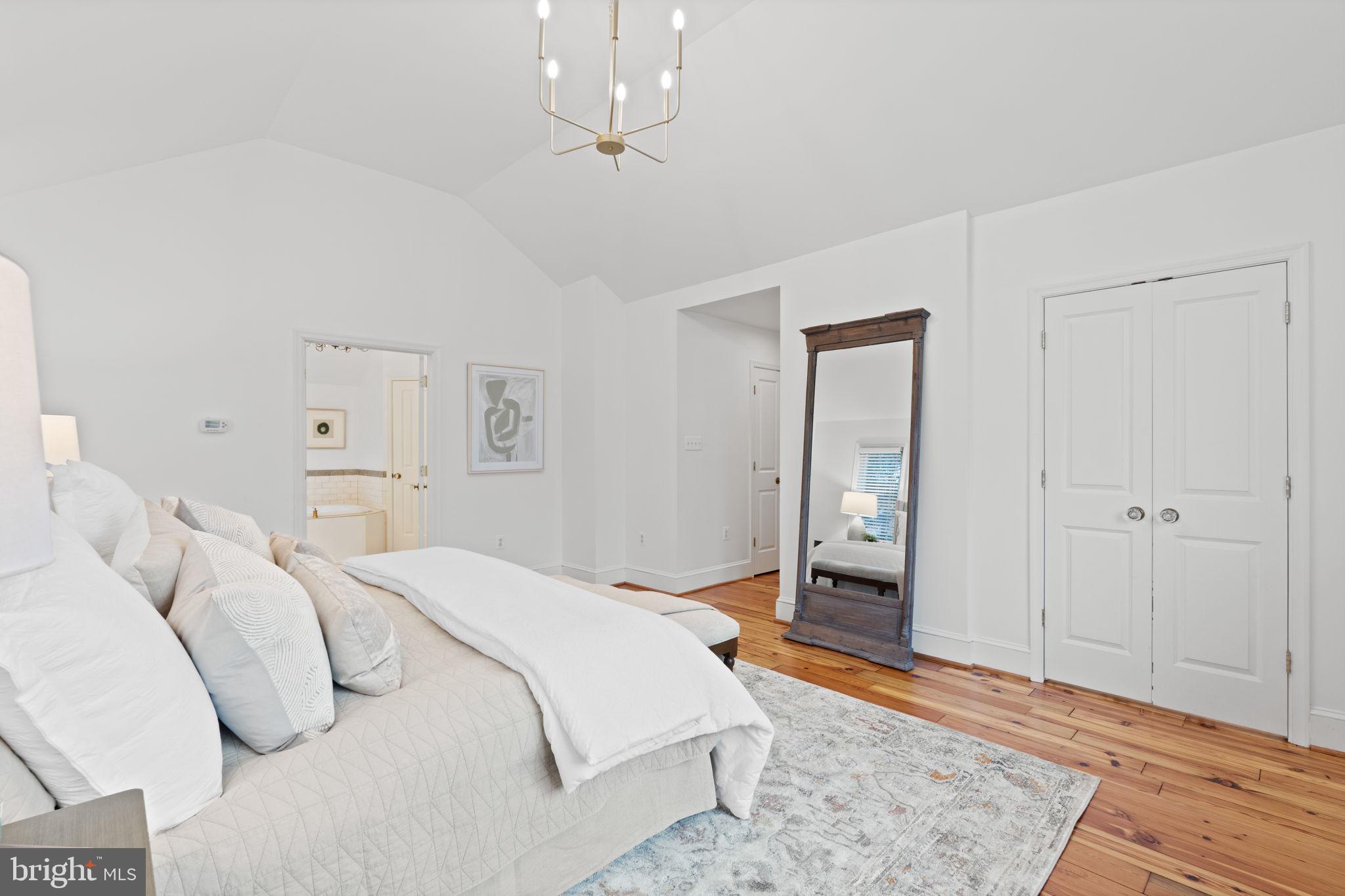 IVY HILL - Residential