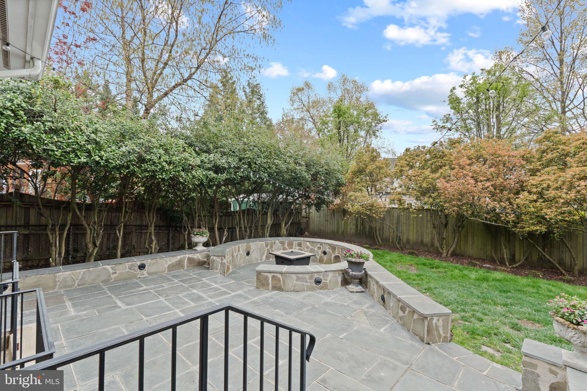 IVY HILL - Residential