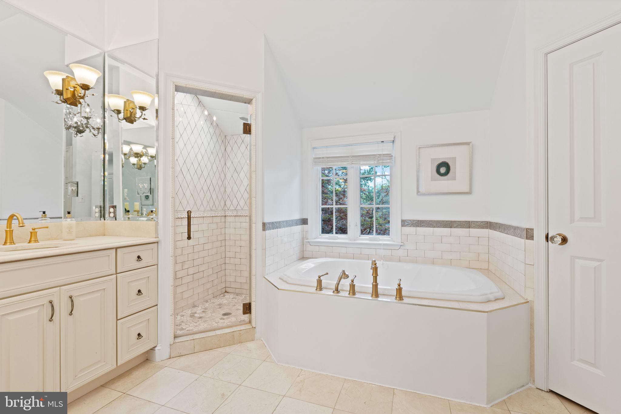 IVY HILL - Residential