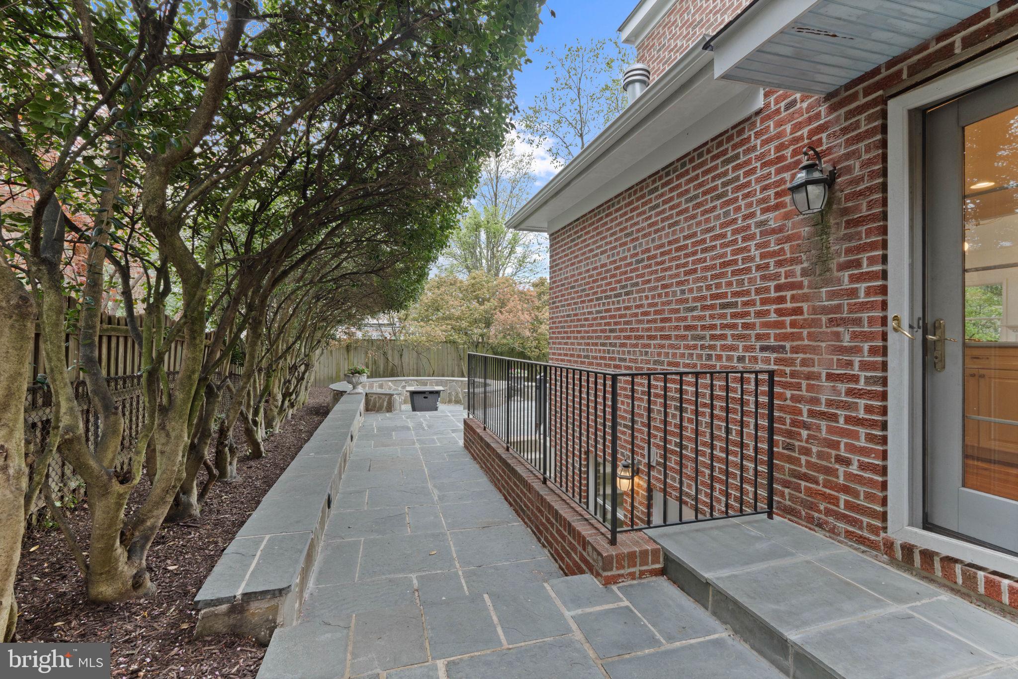 IVY HILL - Residential