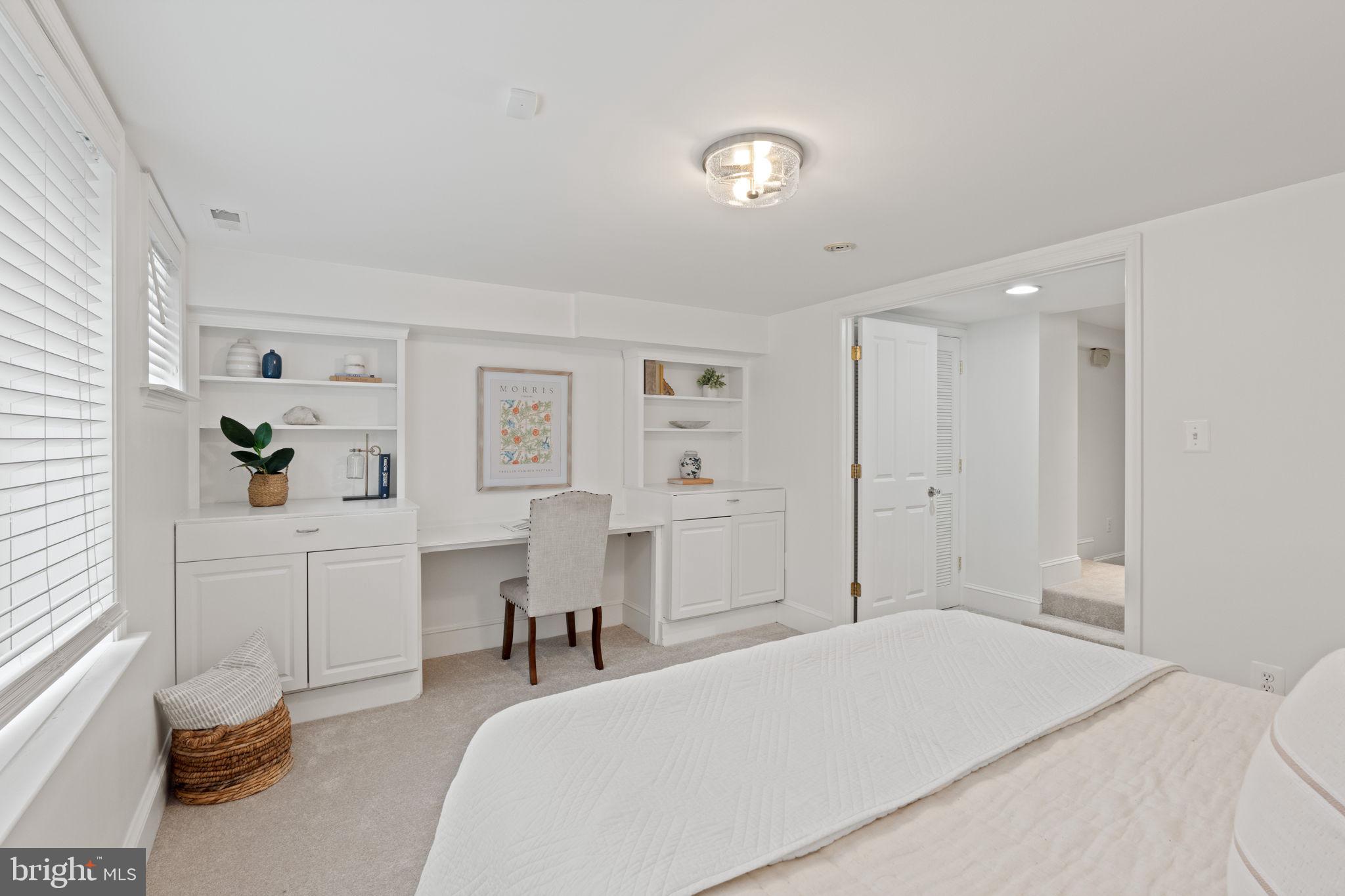 IVY HILL - Residential