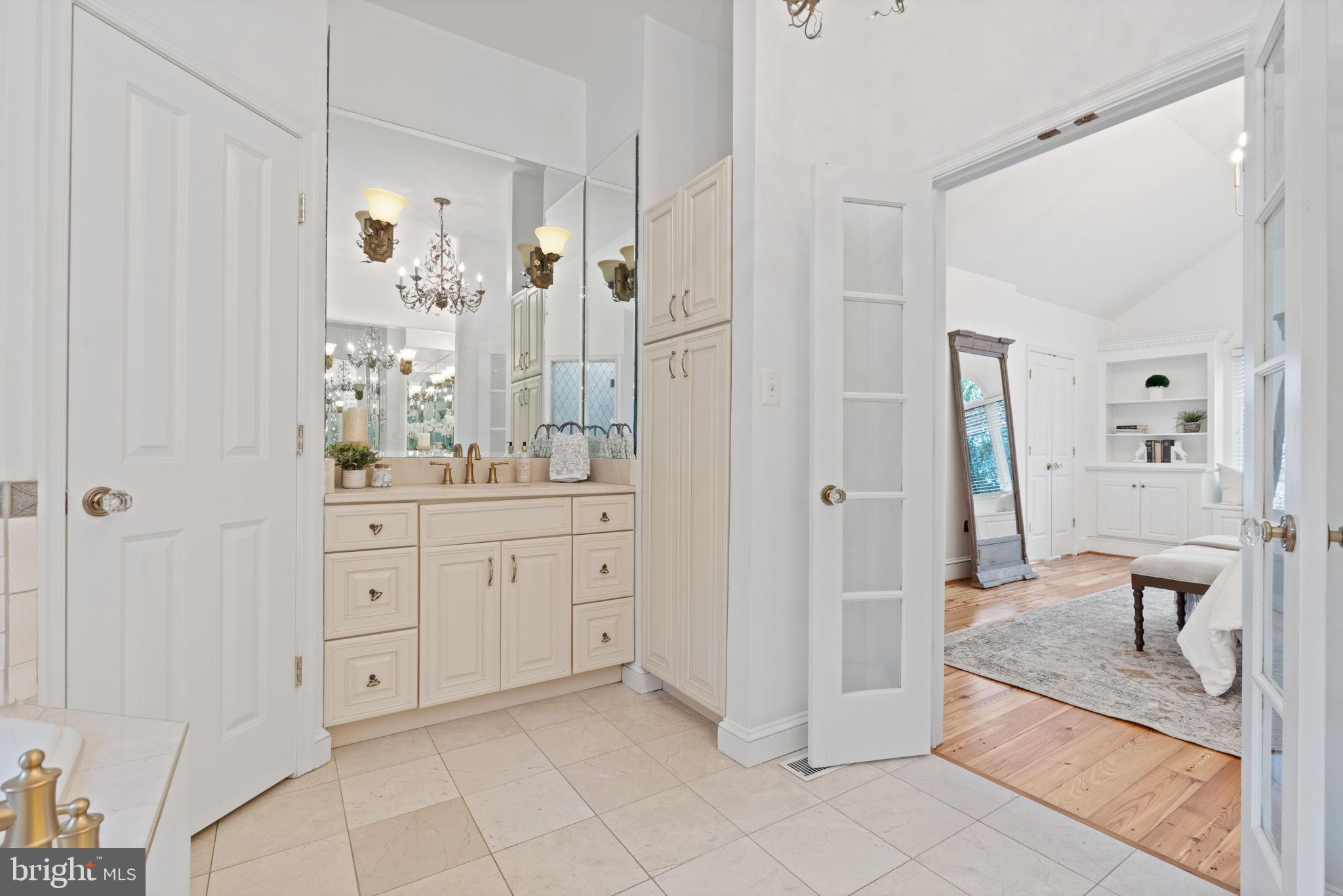 IVY HILL - Residential