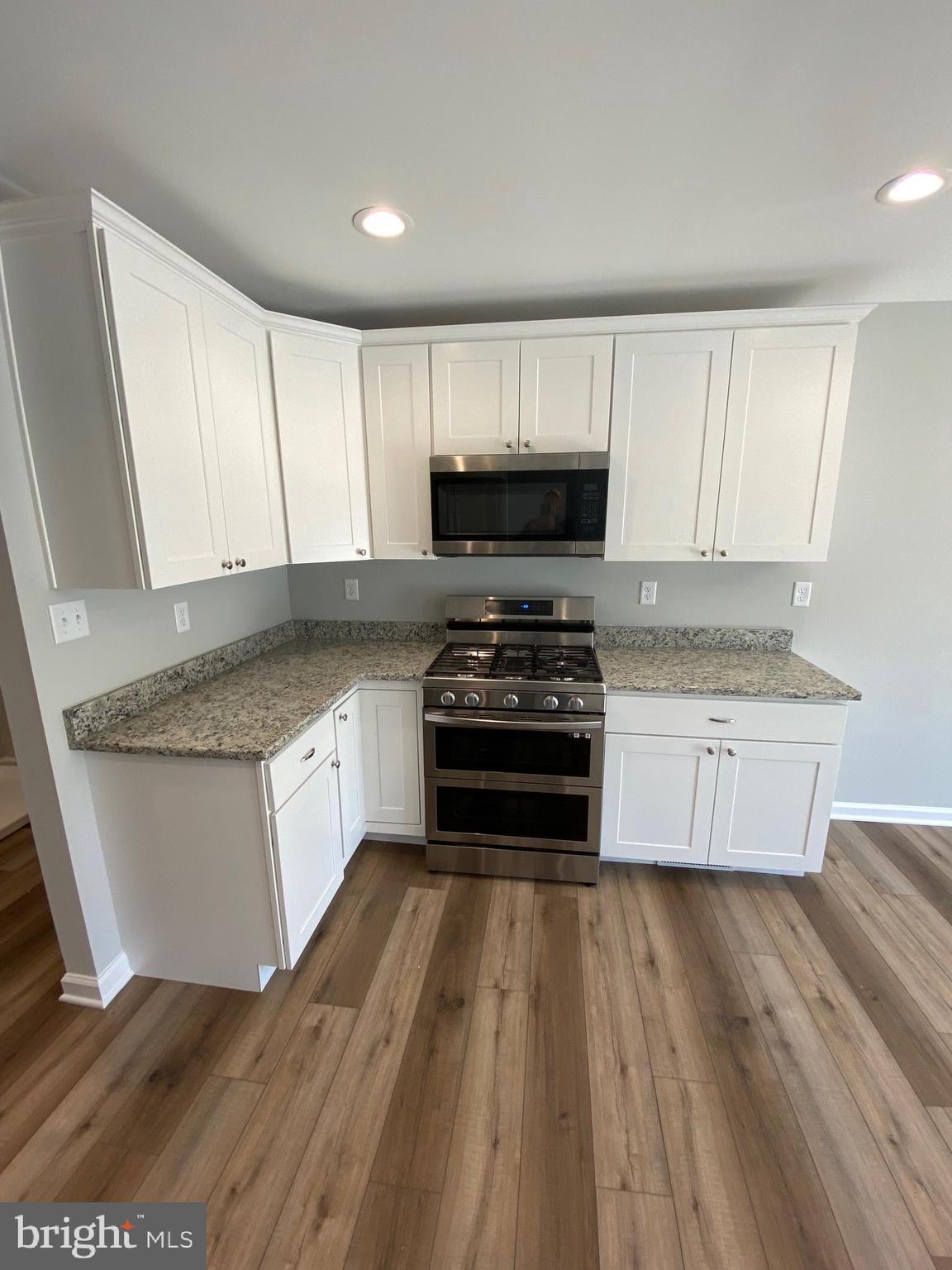 PRENTISS POINT - Residential