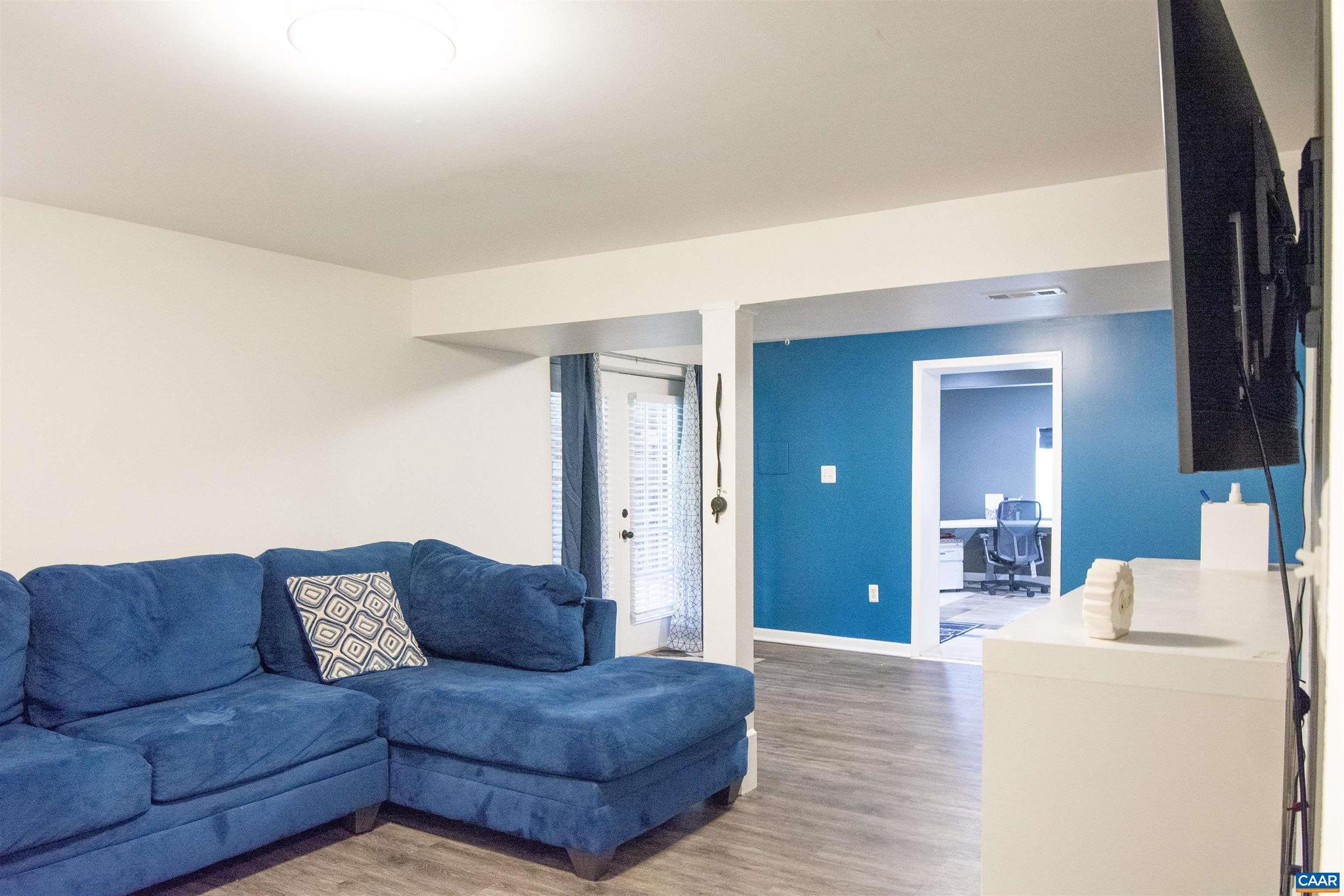 FOX CHASE - Residential