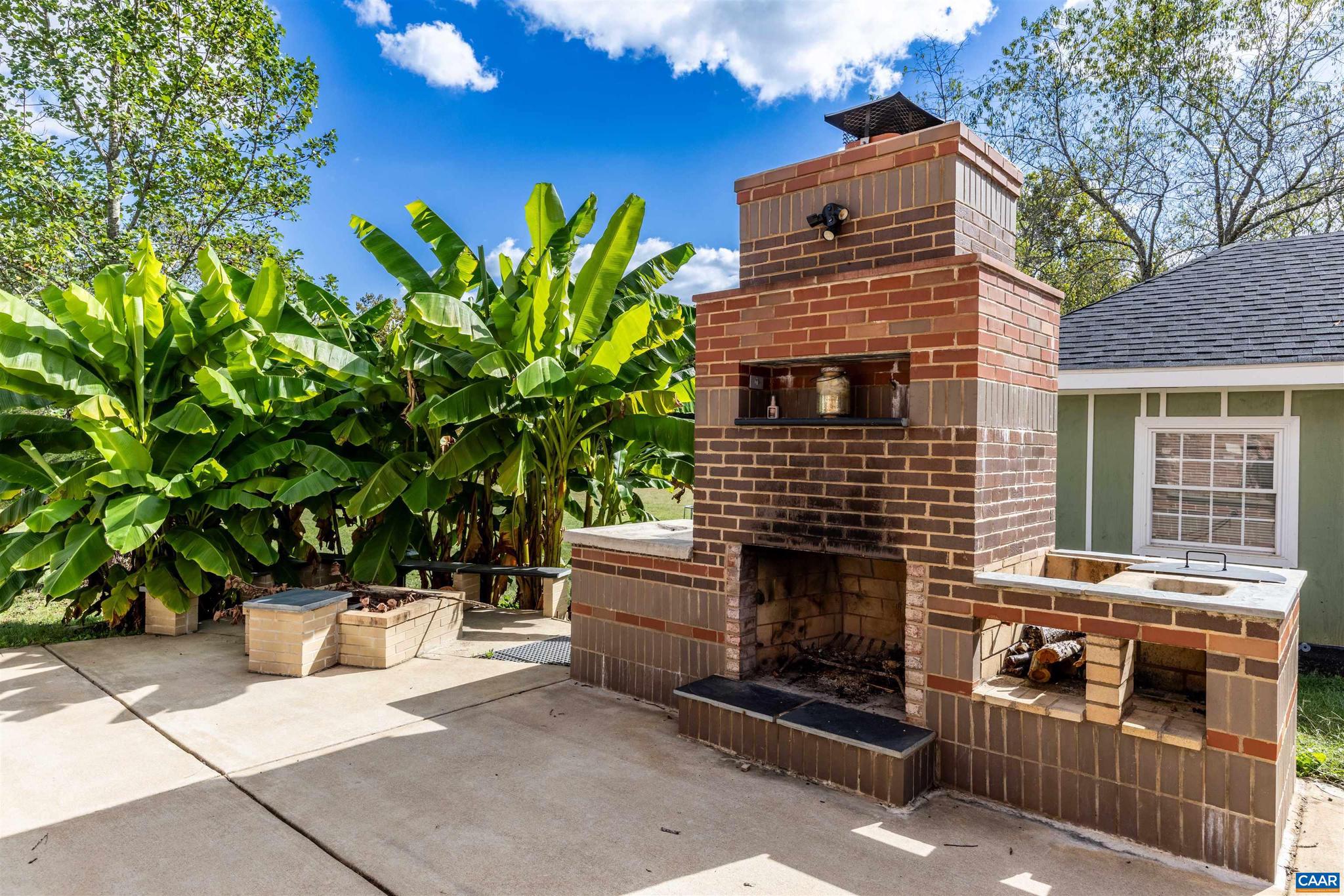 FOX CHASE - Residential