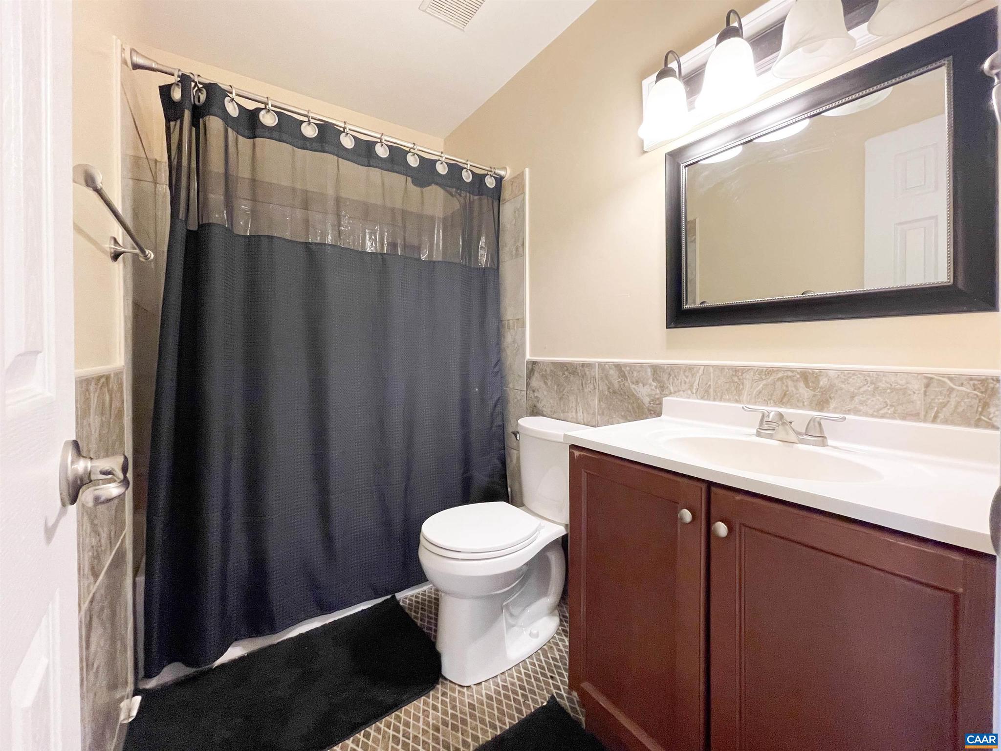 FOX CHASE - Residential