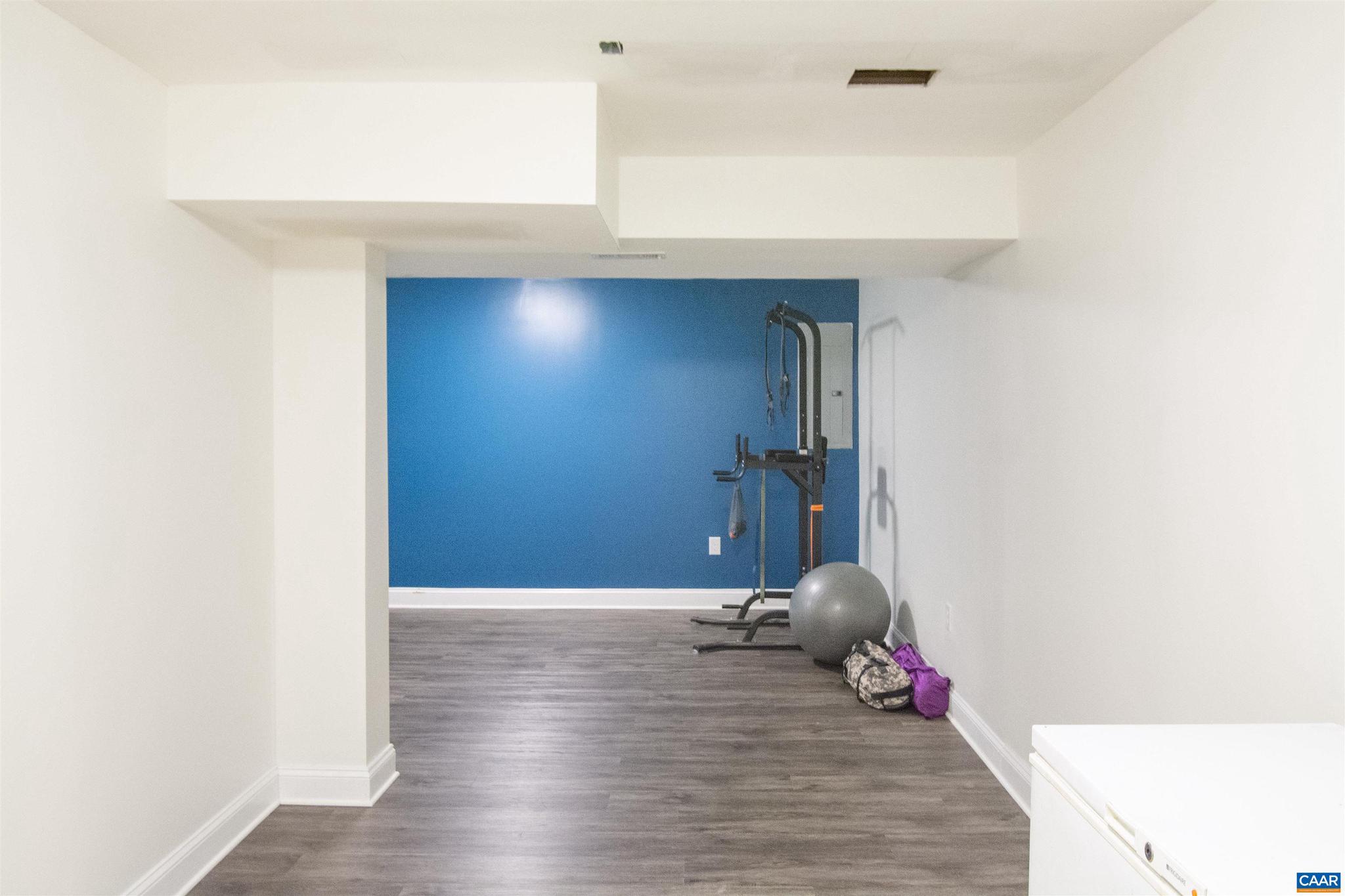 FOX CHASE - Residential