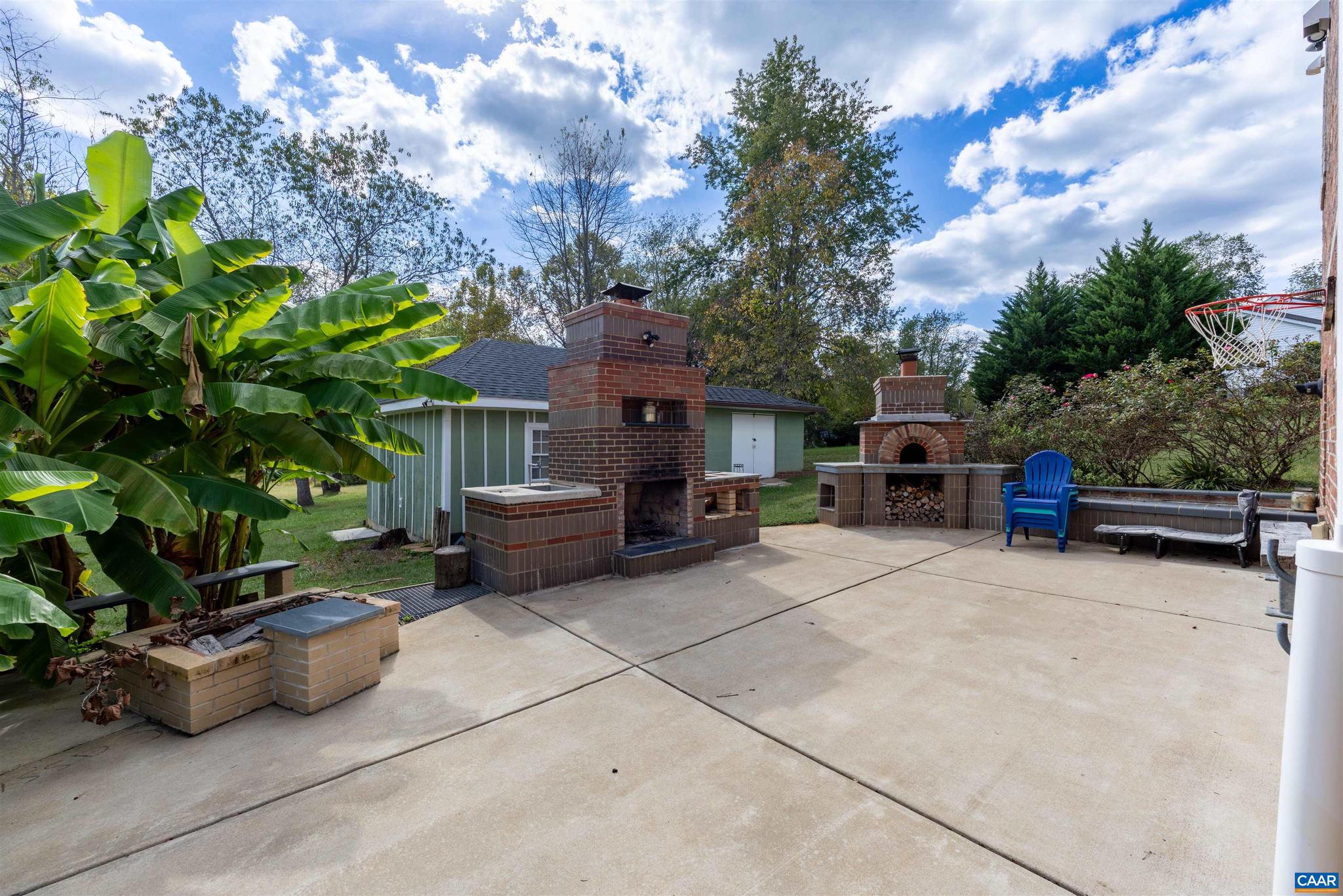 FOX CHASE - Residential