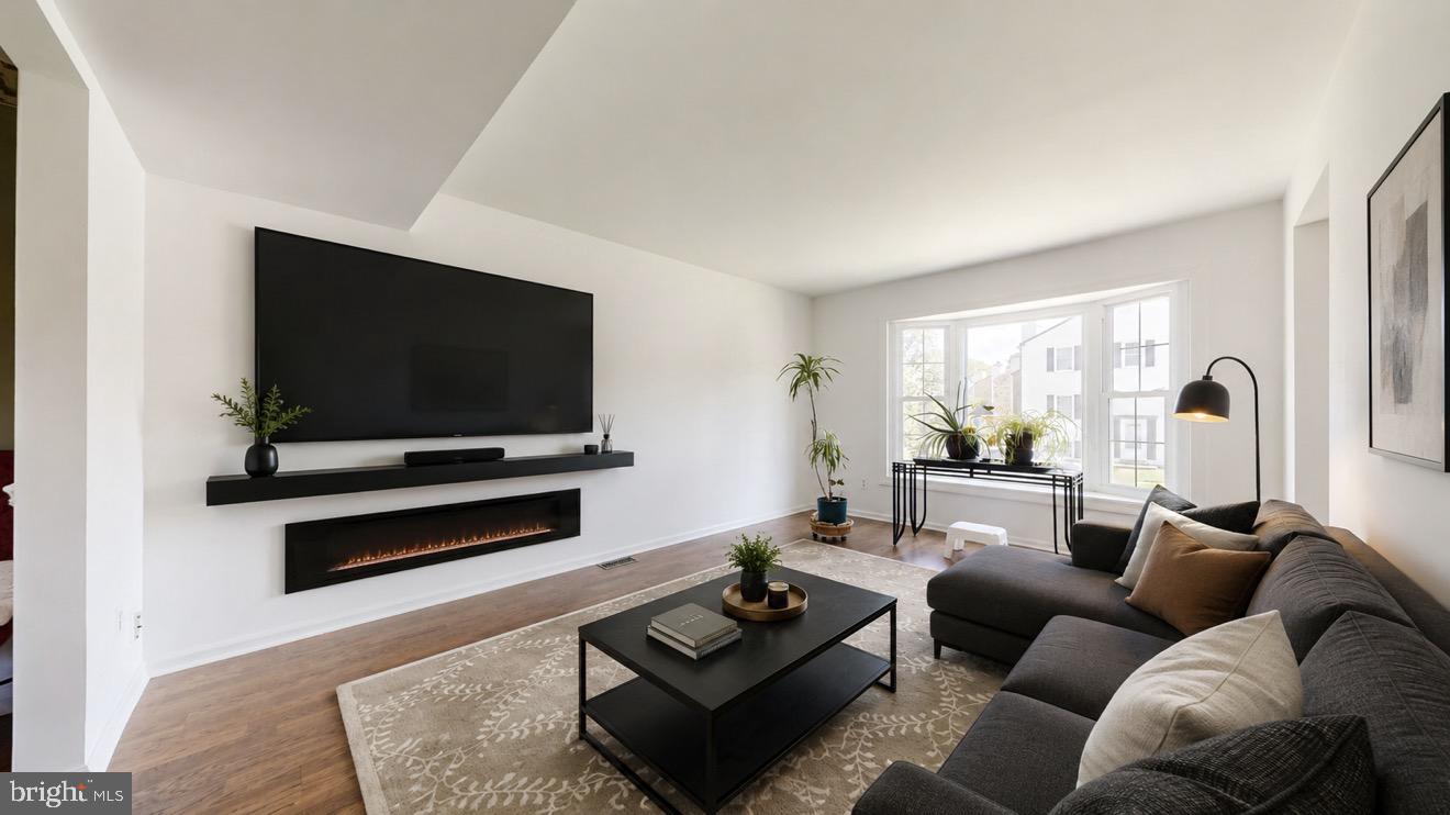 1028 TEMPLE COURT