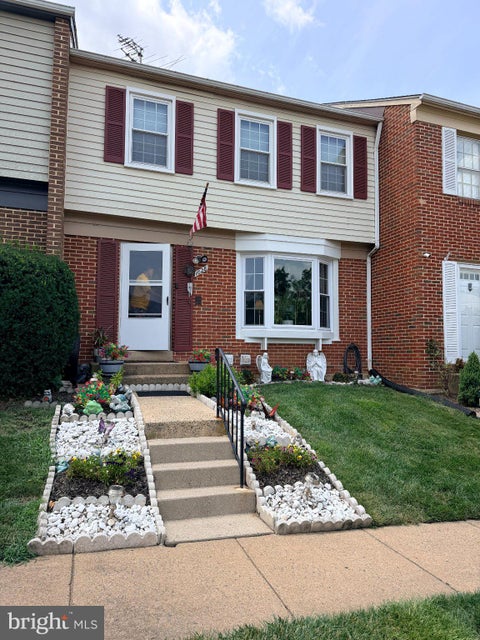 Photo of 1028 Temple Court, STERLING, VA 20164 (MLS # VALO2132178)