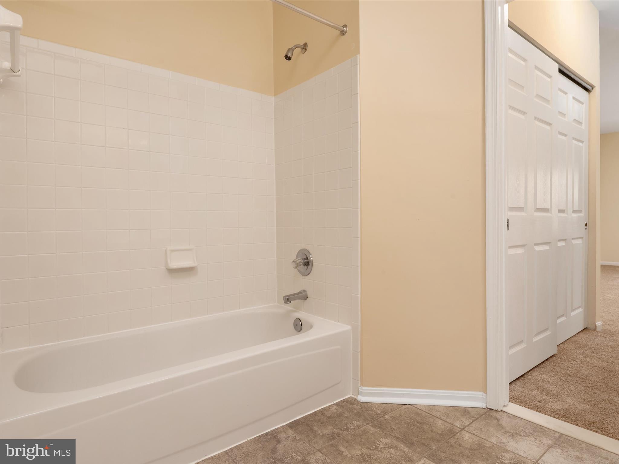 CEDAR GROVE AT CROFTON - Residential