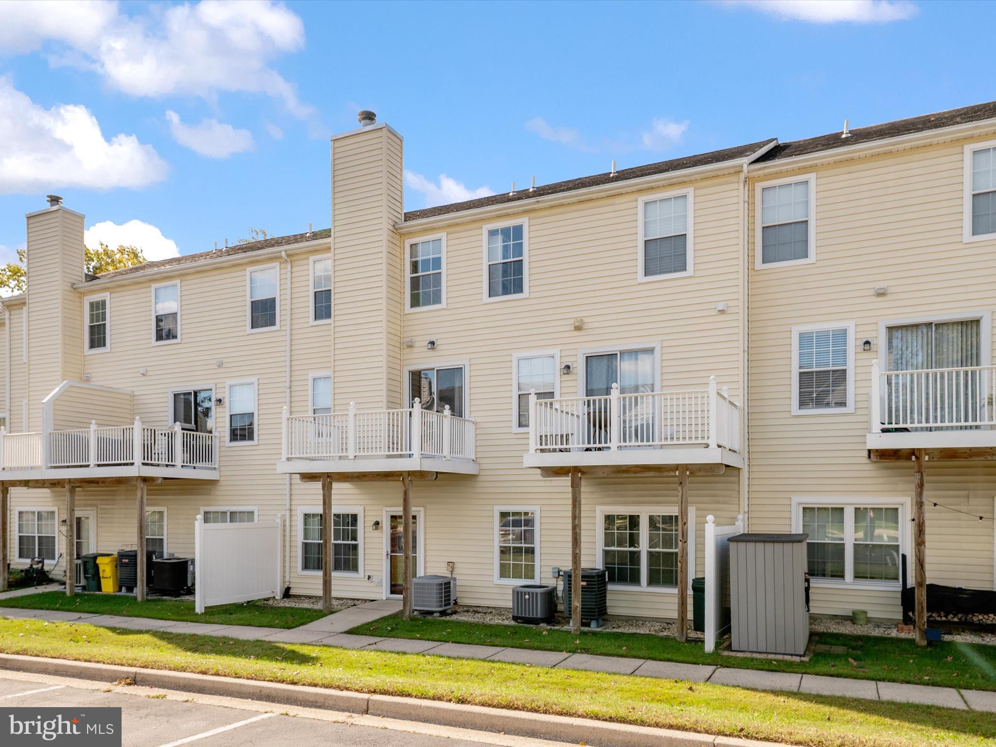 CEDAR GROVE AT CROFTON - Residential