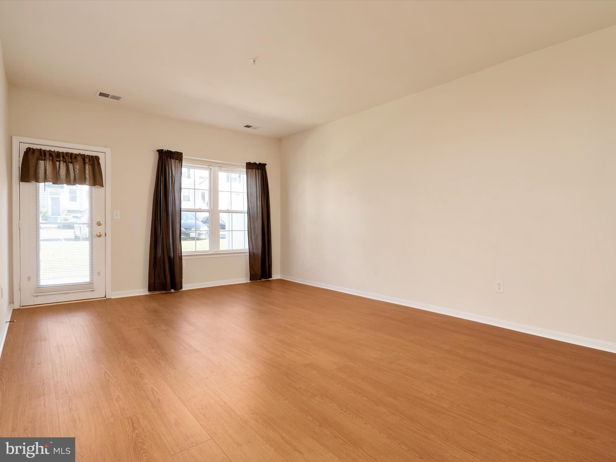 CEDAR GROVE AT CROFTON - Residential