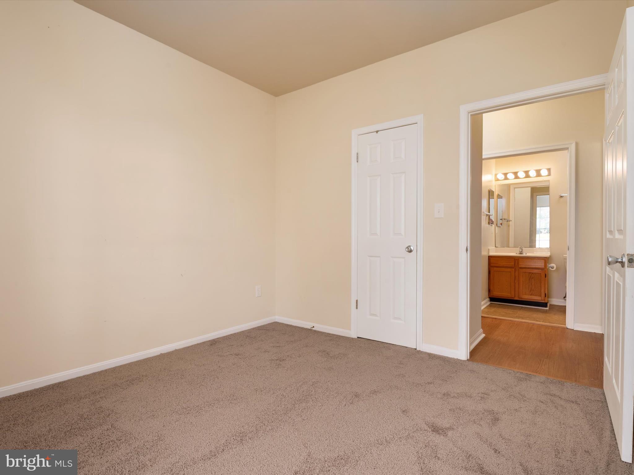 CEDAR GROVE AT CROFTON - Residential