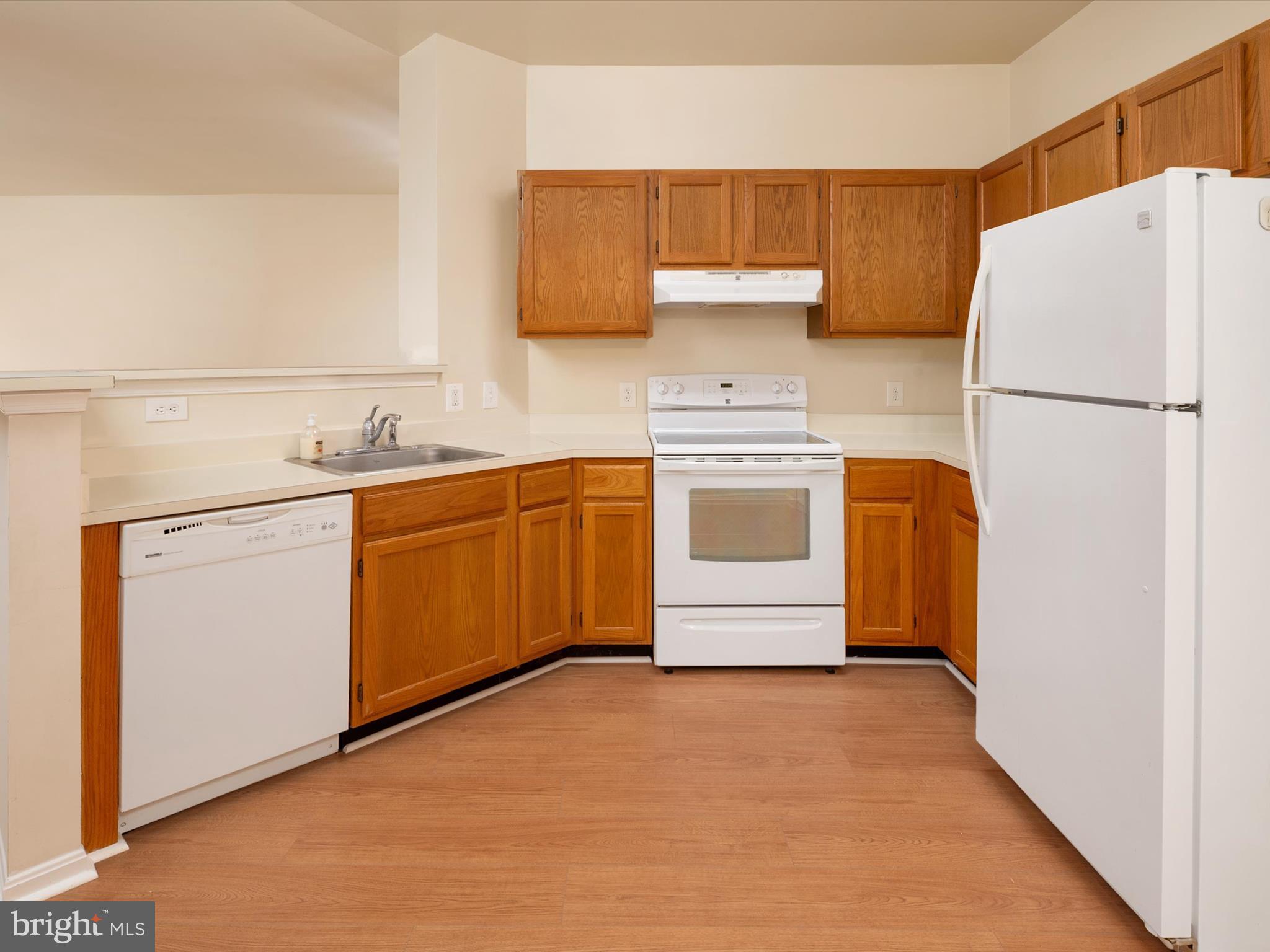 CEDAR GROVE AT CROFTON - Residential