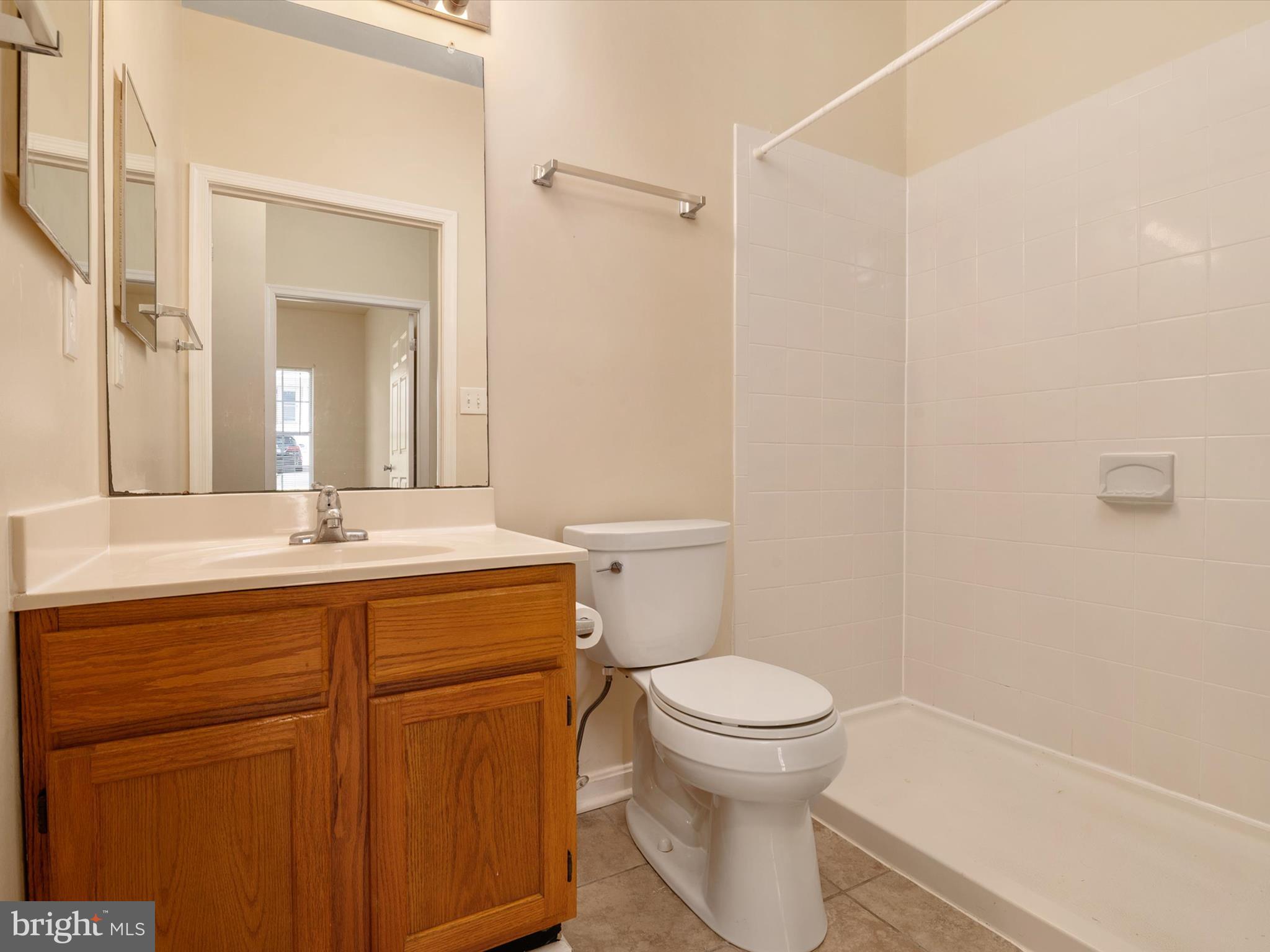 CEDAR GROVE AT CROFTON - Residential