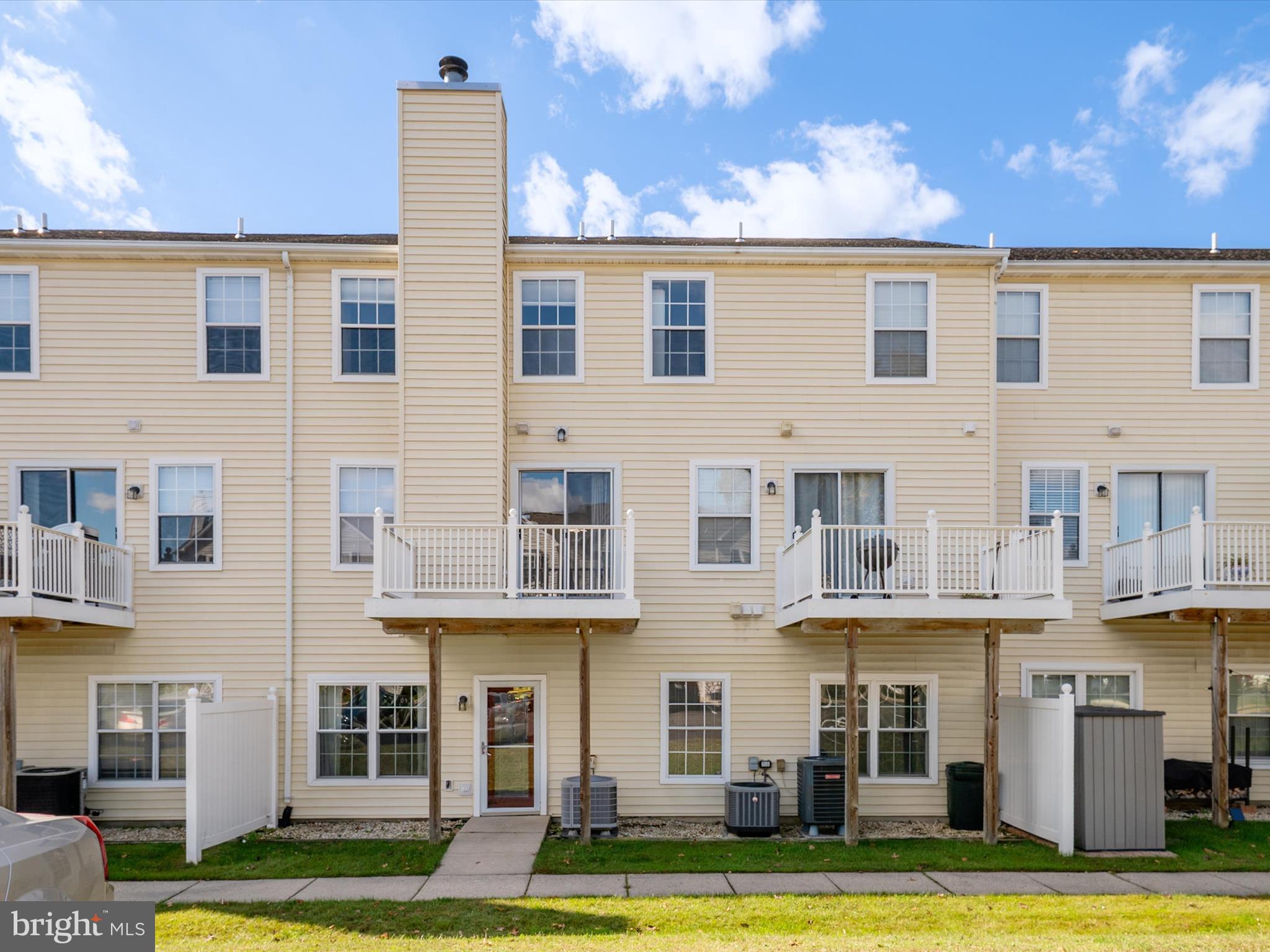 CEDAR GROVE AT CROFTON - Residential