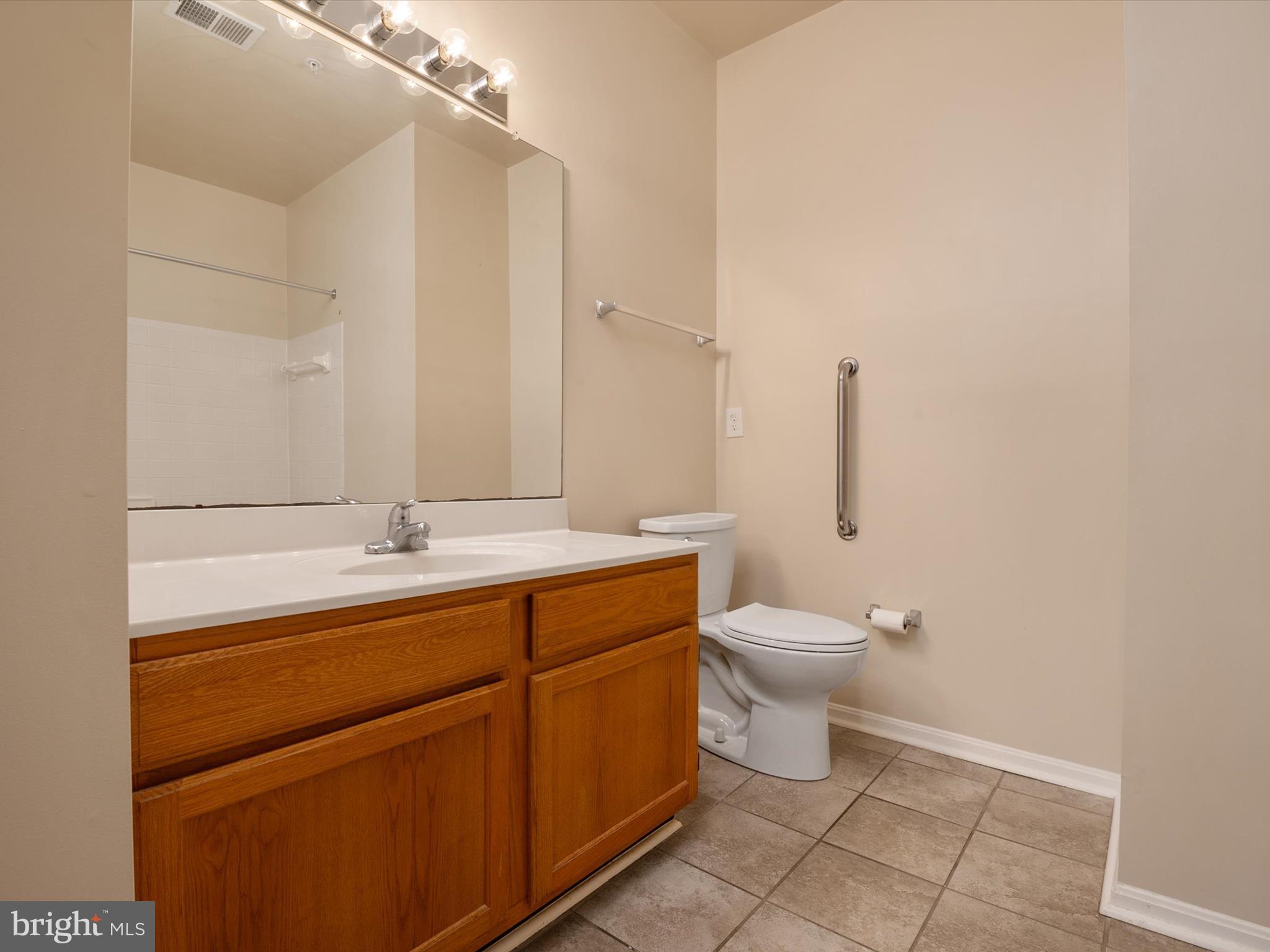 CEDAR GROVE AT CROFTON - Residential