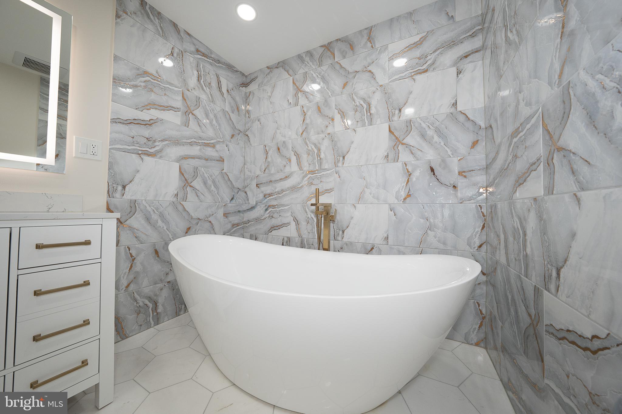 EDDINGTON PARK - Residential