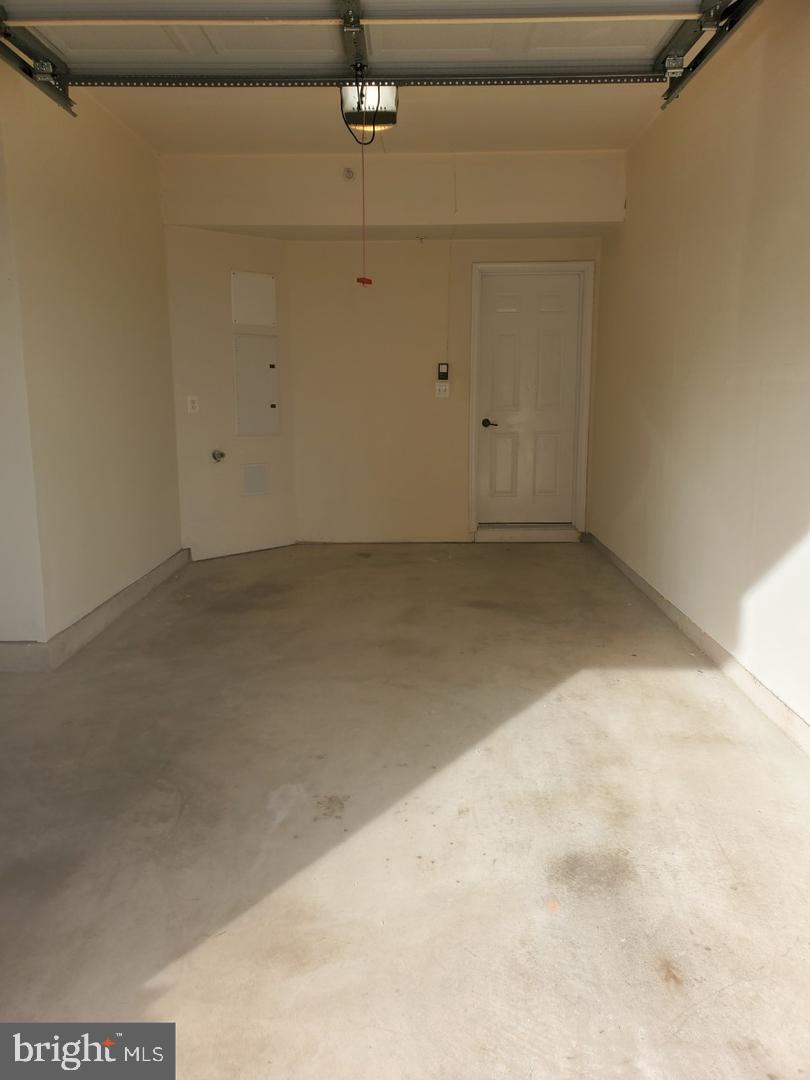 MORLEY CORNER - Residential Lease