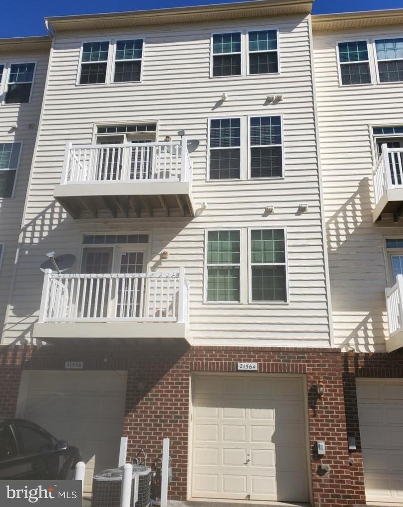 MORLEY CORNER - Residential Lease