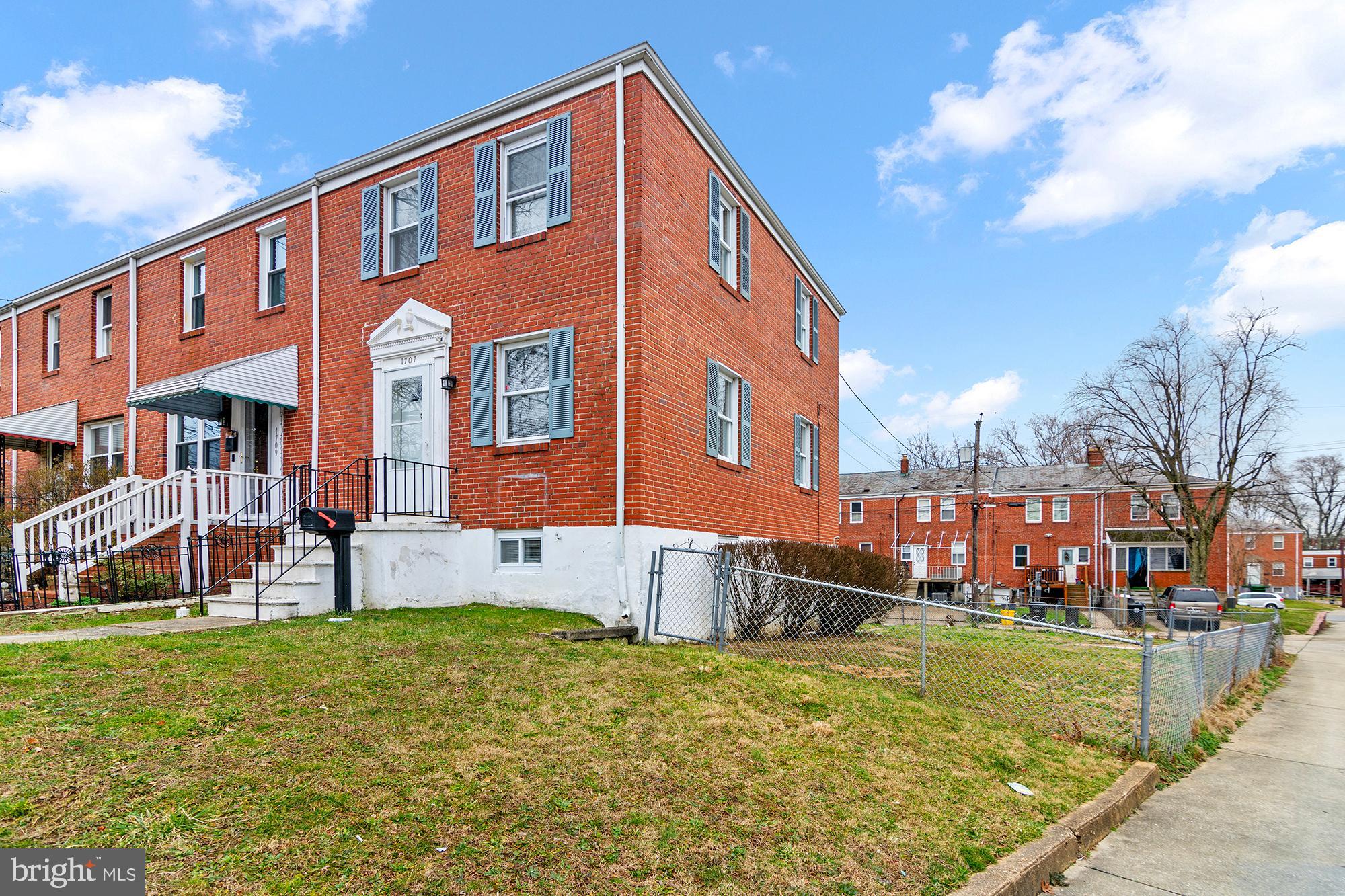 PARKVILLE - Residential Lease