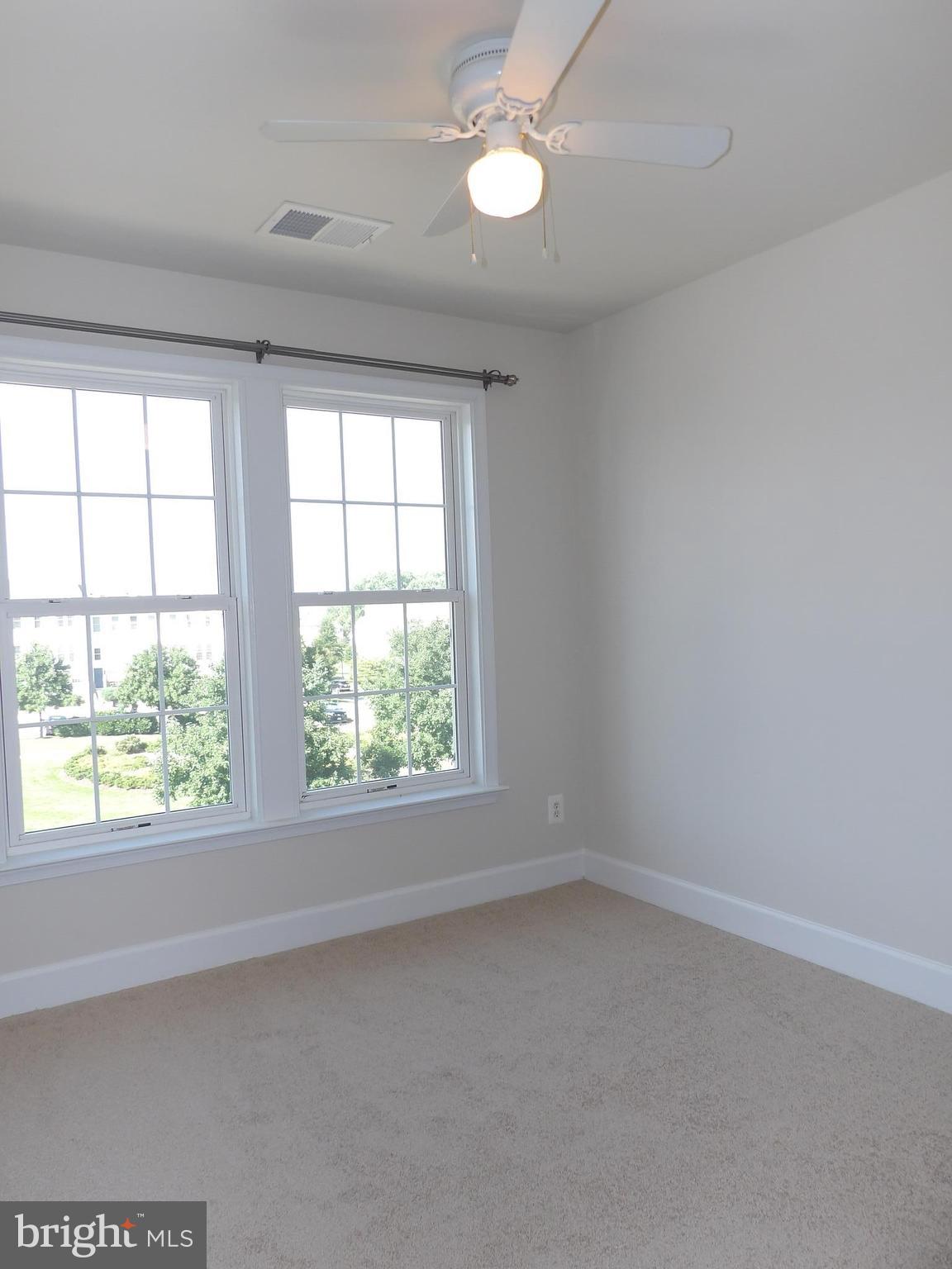 OAKLAWN - Residential Lease