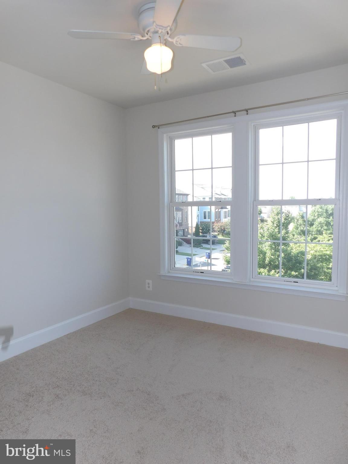 OAKLAWN - Residential Lease