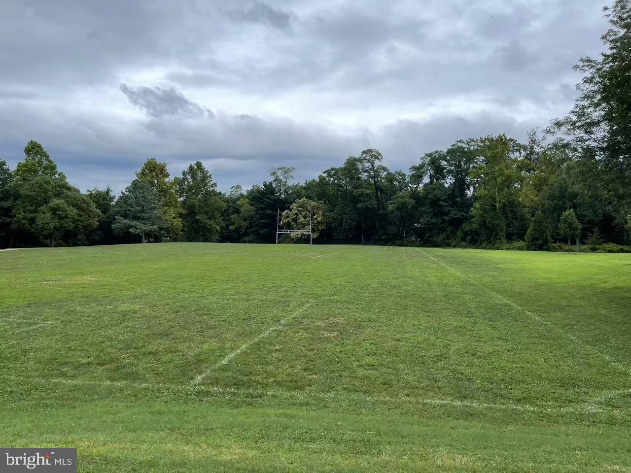 POTOMAC COMMONS - Residential Lease