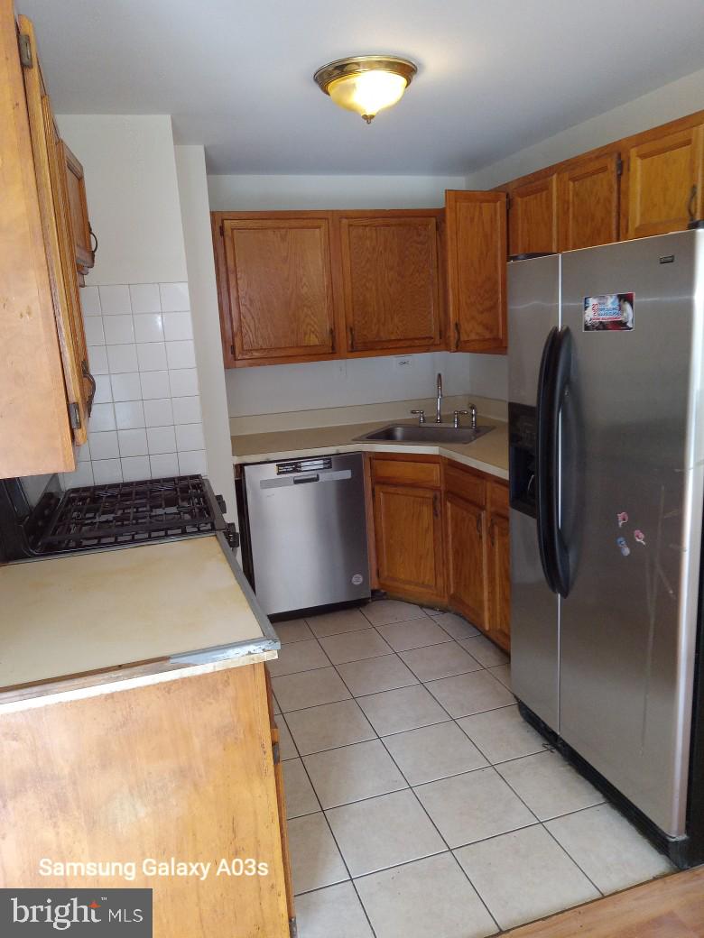 THE SEASONS - Residential Lease