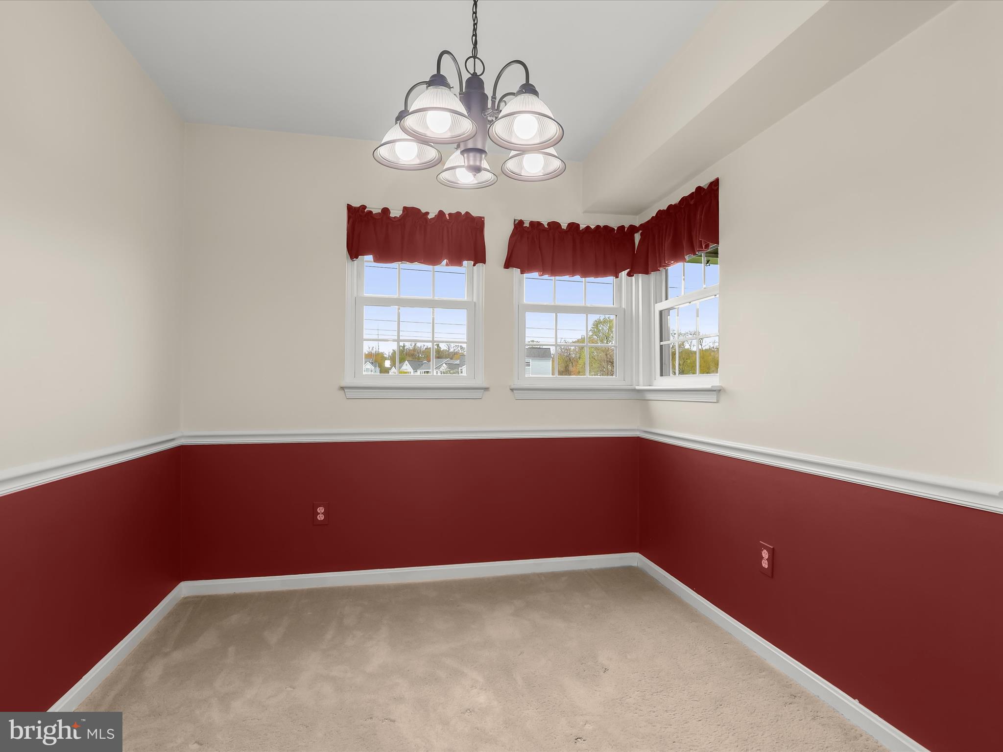 VILLAGE OF MONTGOMERY RUN - Residential