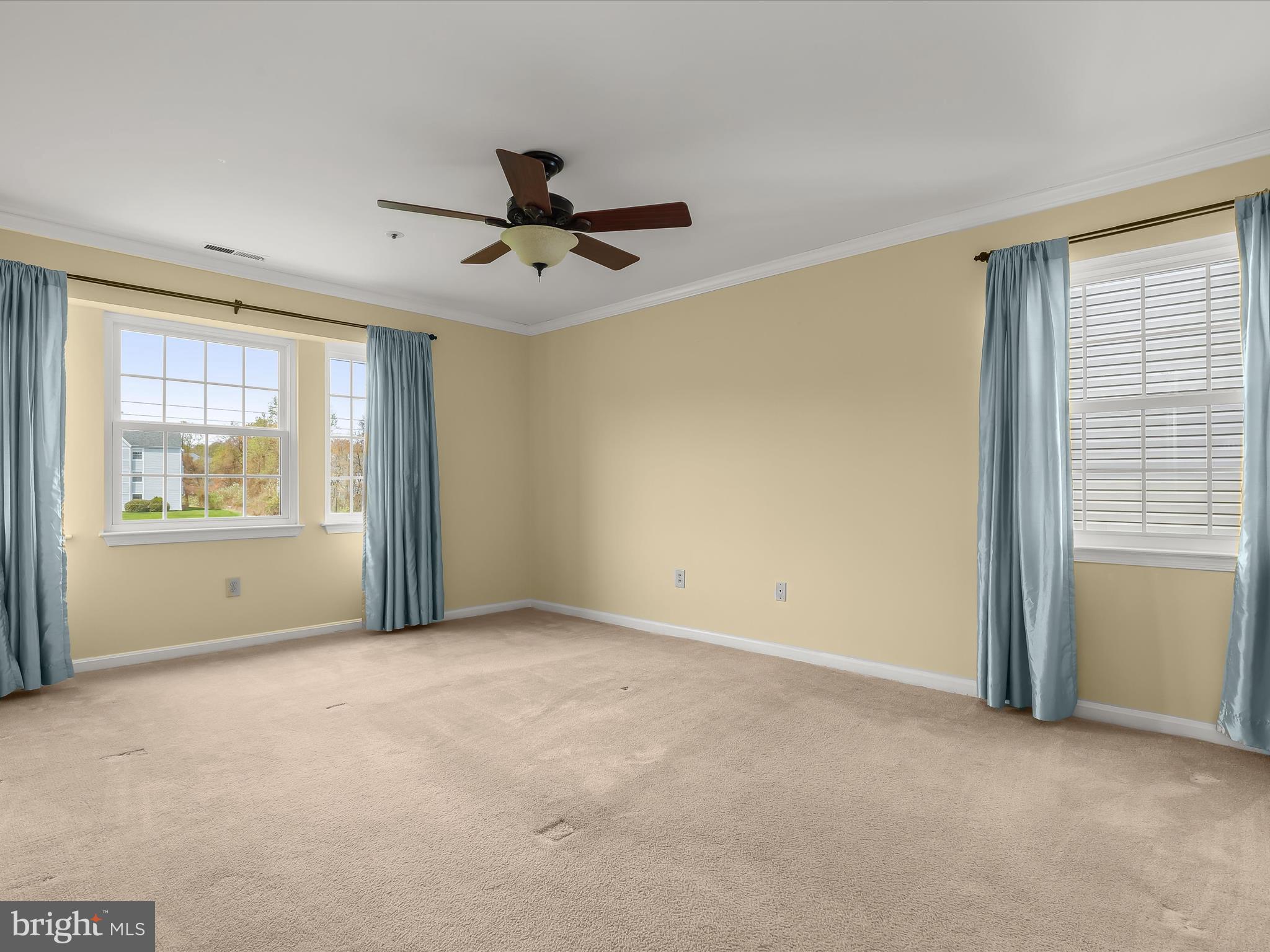 VILLAGE OF MONTGOMERY RUN - Residential