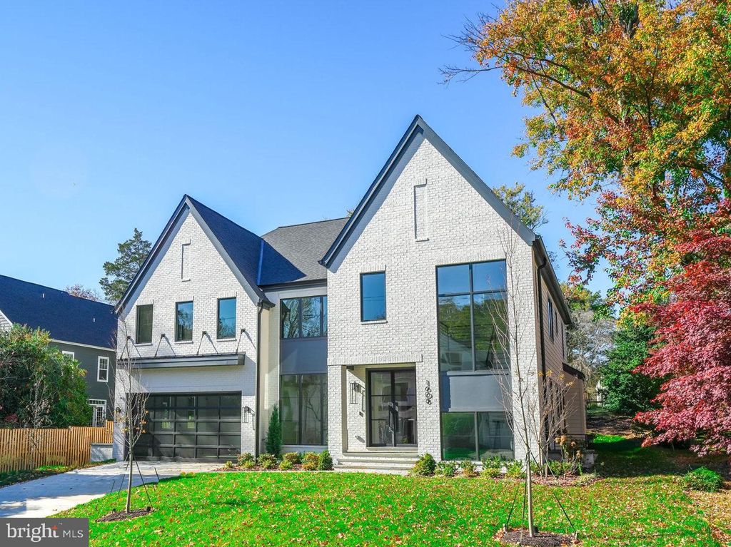 Photo of 1608 Wrightson Drive, MCLEAN, VA 22101 (MLS # VAFX2311864)