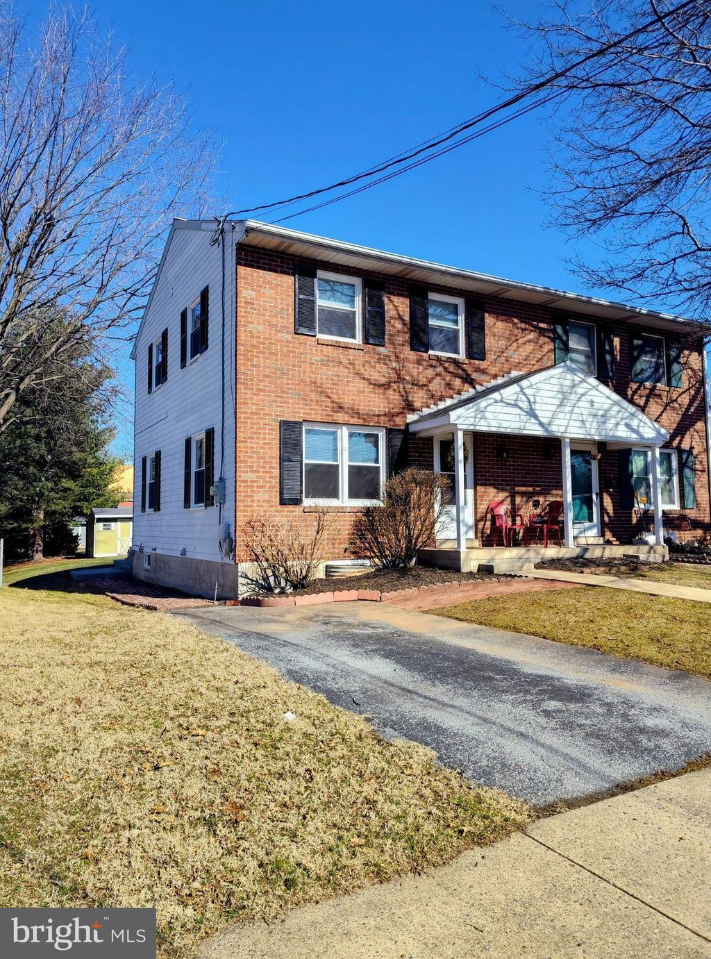 Photo of 827 S Locust Street, ELIZABETHTOWN, PA 17022 (MLS # PALA2084566)