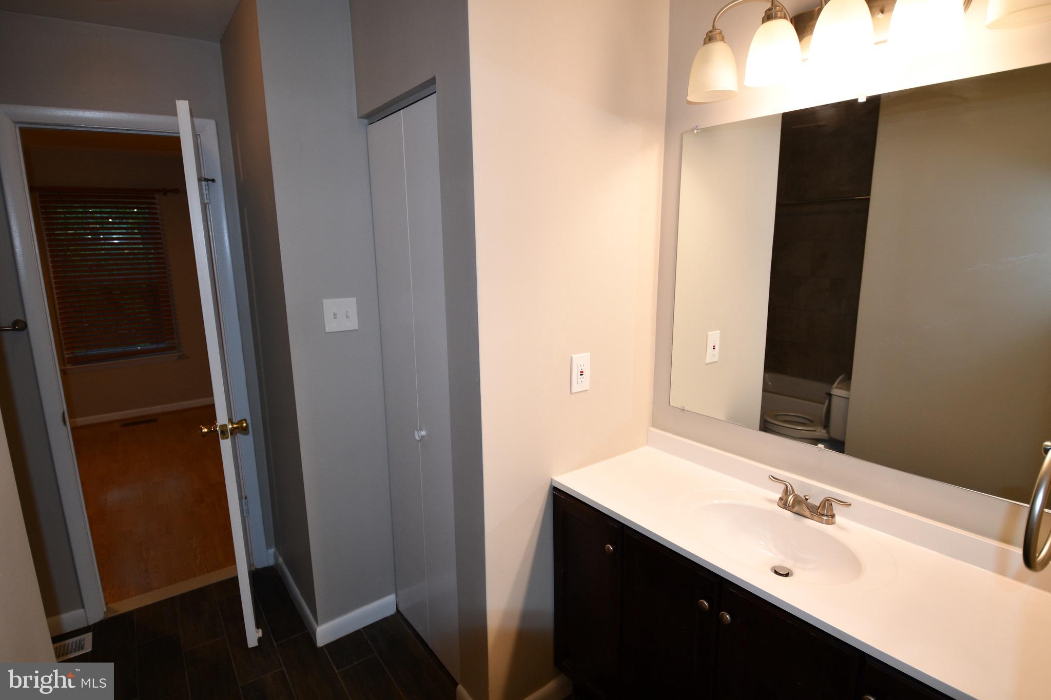 GARYWOOD - Residential Lease