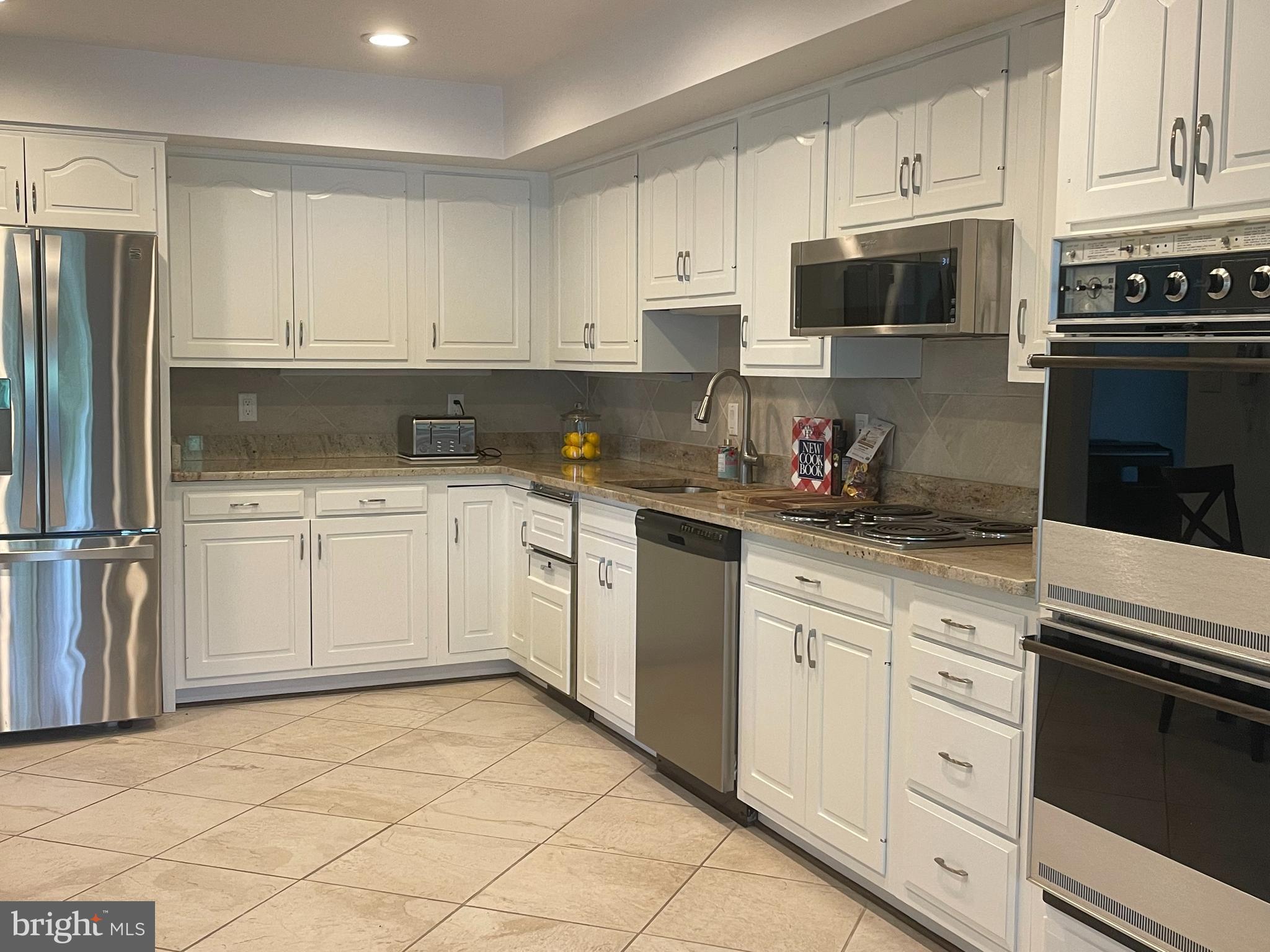 SUMNER VILLAGE - Residential