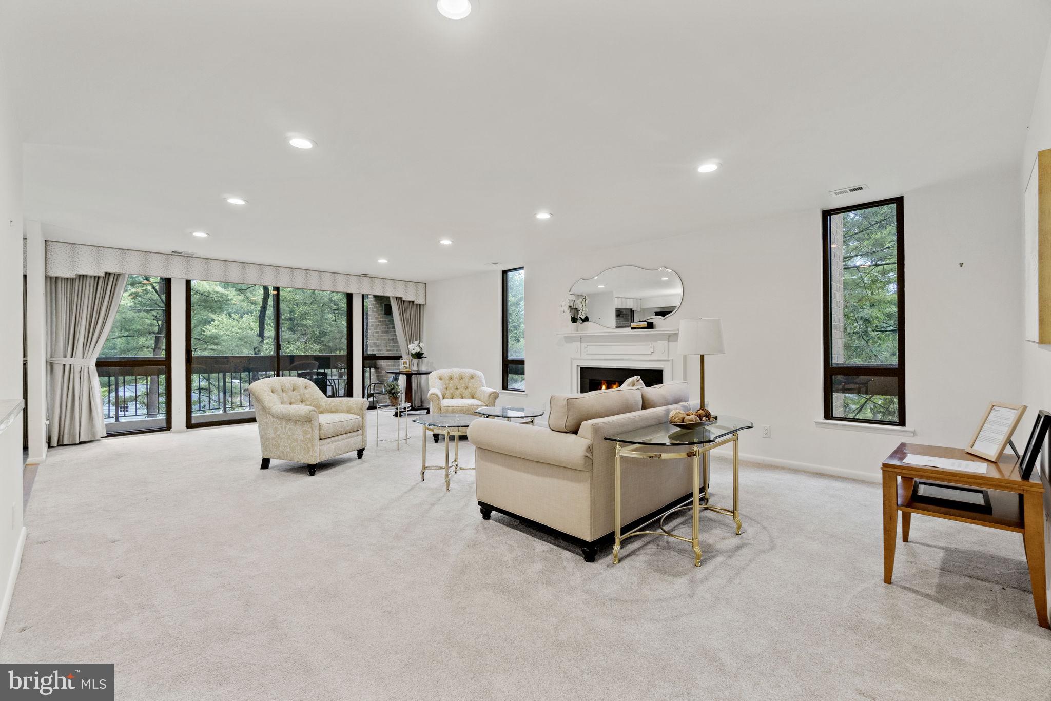 SUMNER VILLAGE - Residential