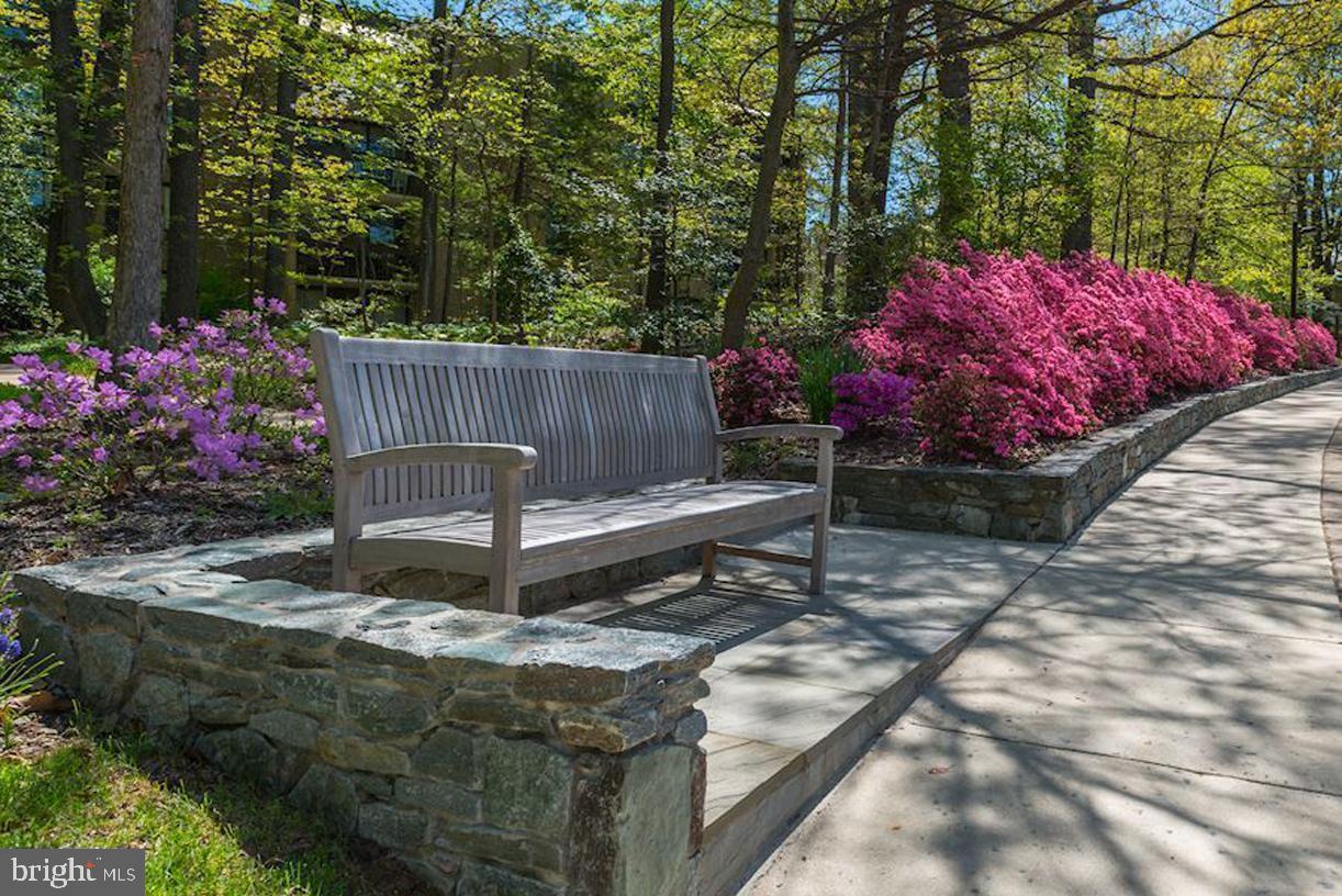 SUMNER VILLAGE - Residential