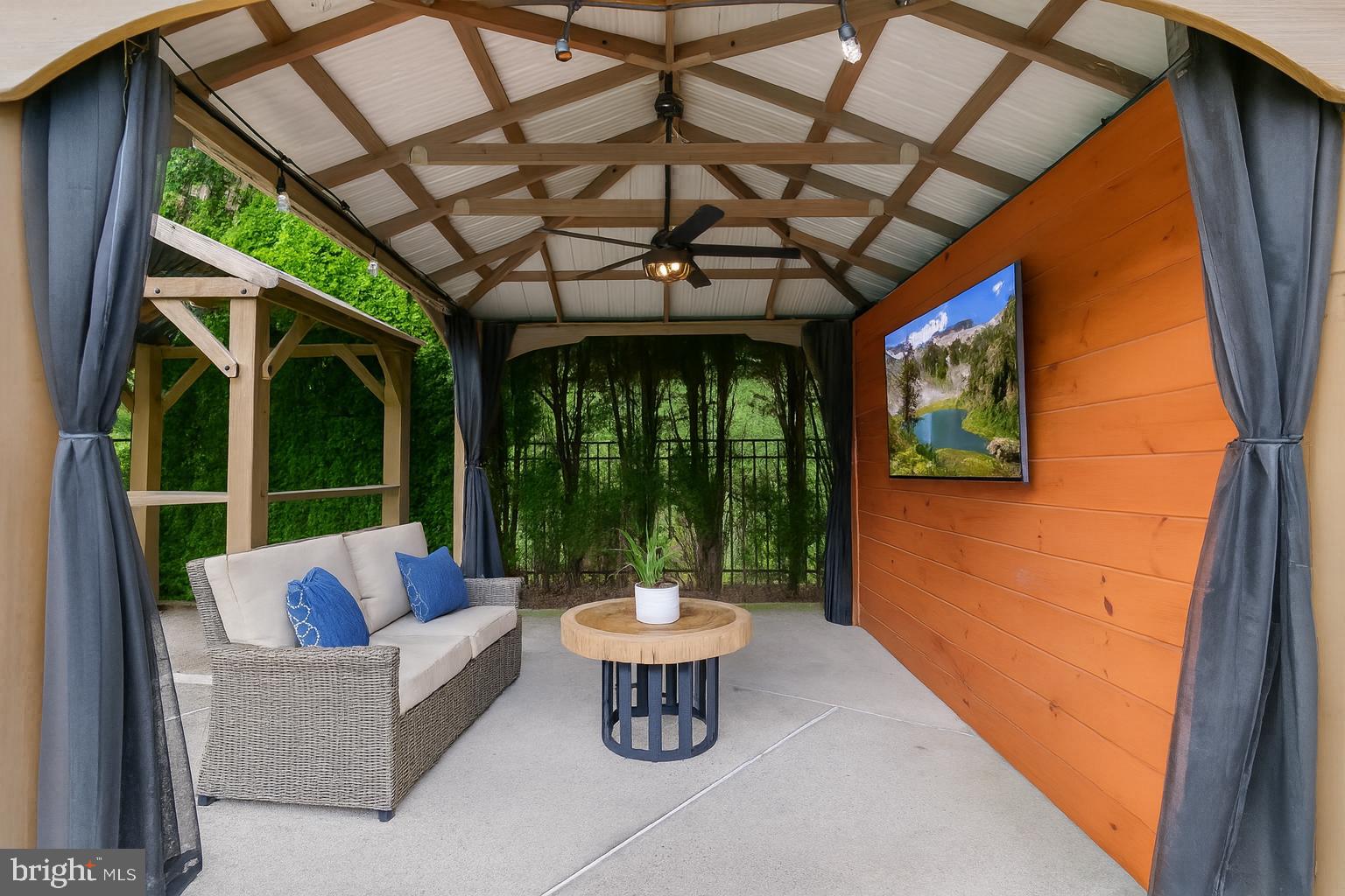 STONELEIGH - Residential