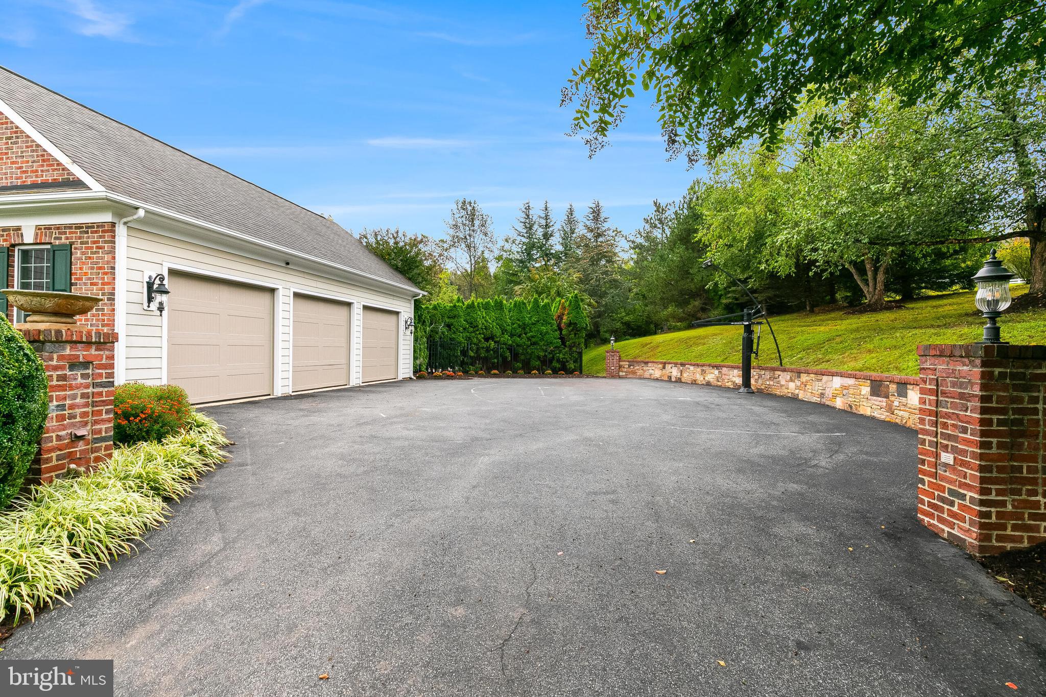 STONELEIGH - Residential