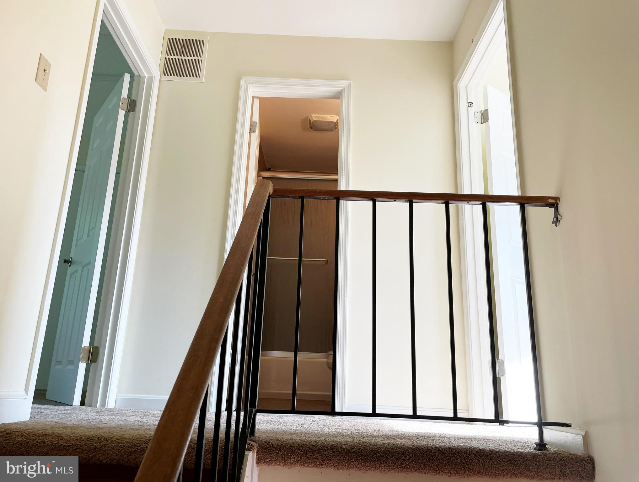 LARGO WOODS - Residential