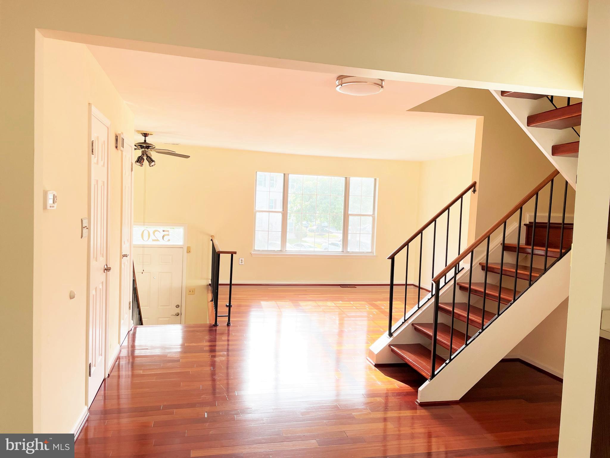 LARGO WOODS - Residential