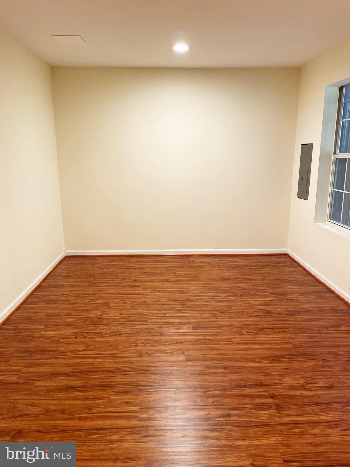 LARGO WOODS - Residential