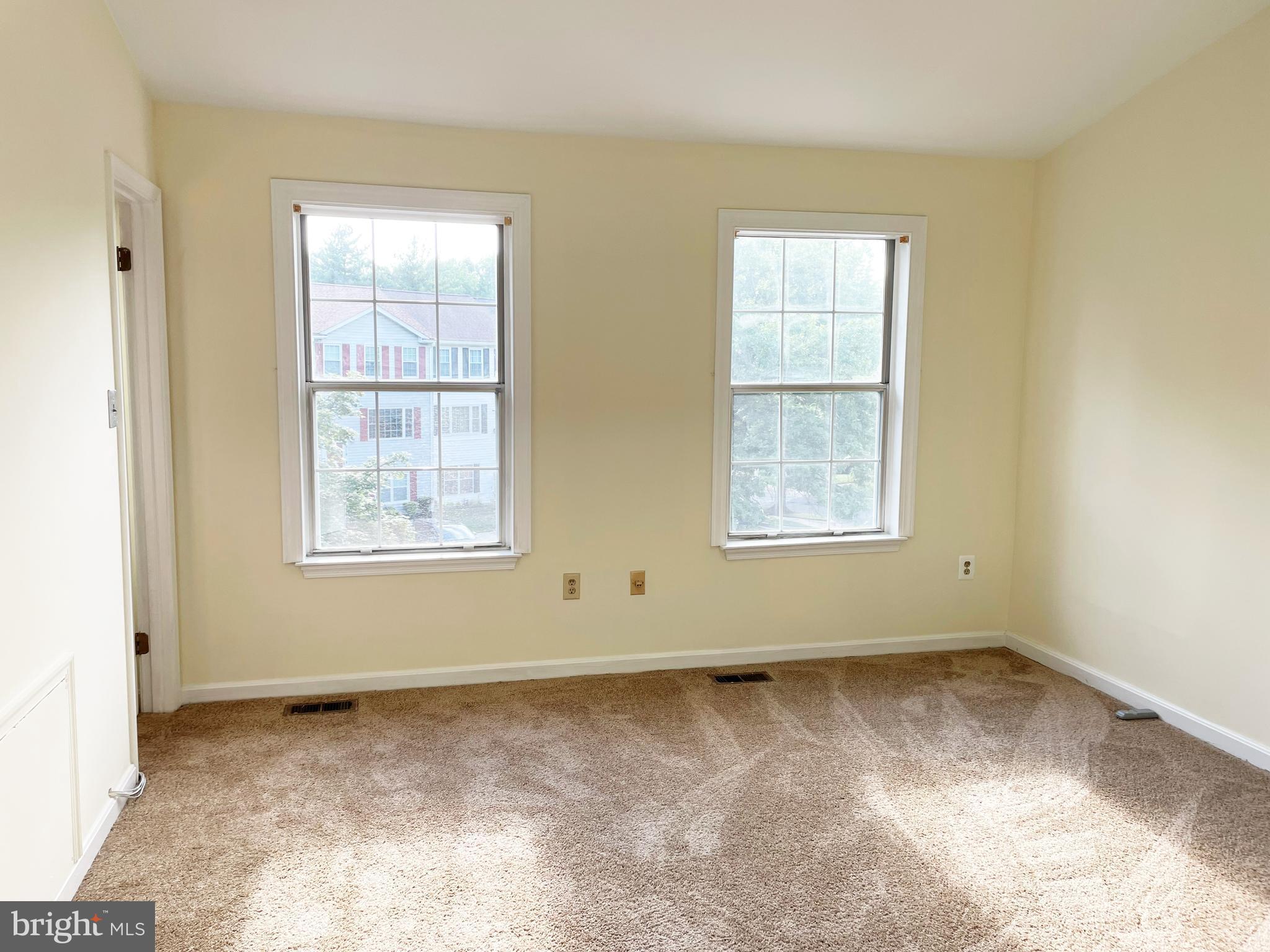 LARGO WOODS - Residential