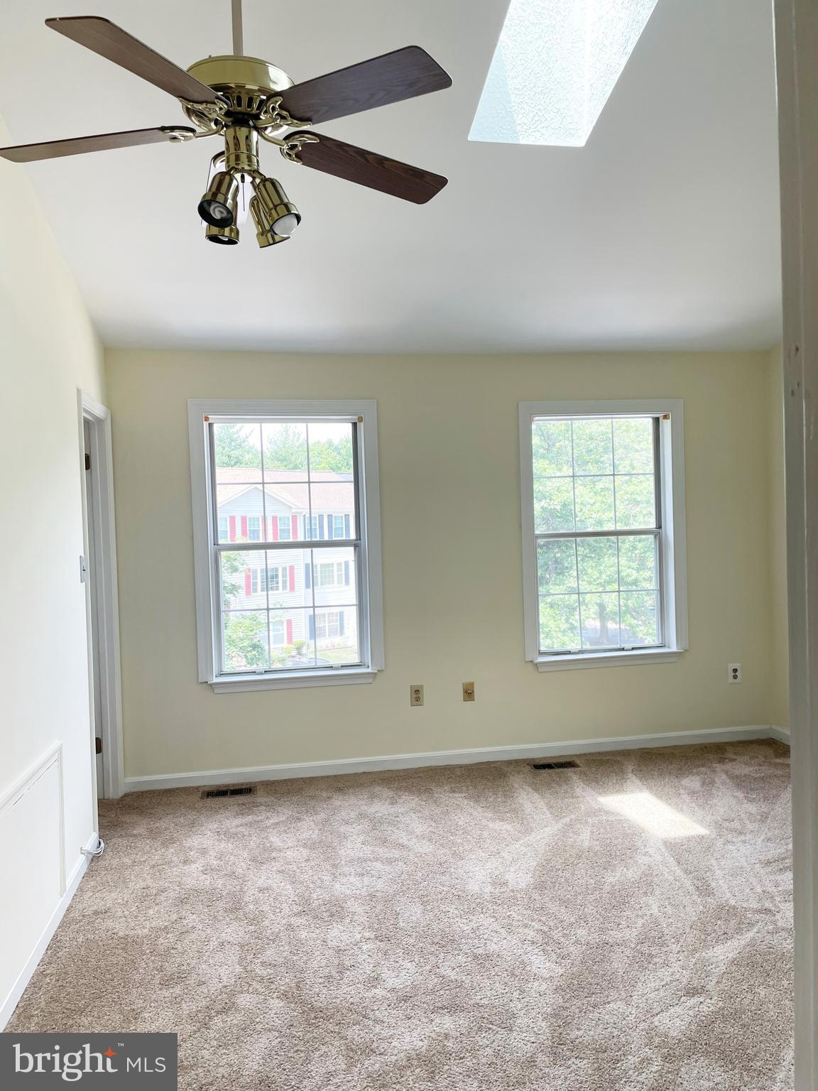 LARGO WOODS - Residential