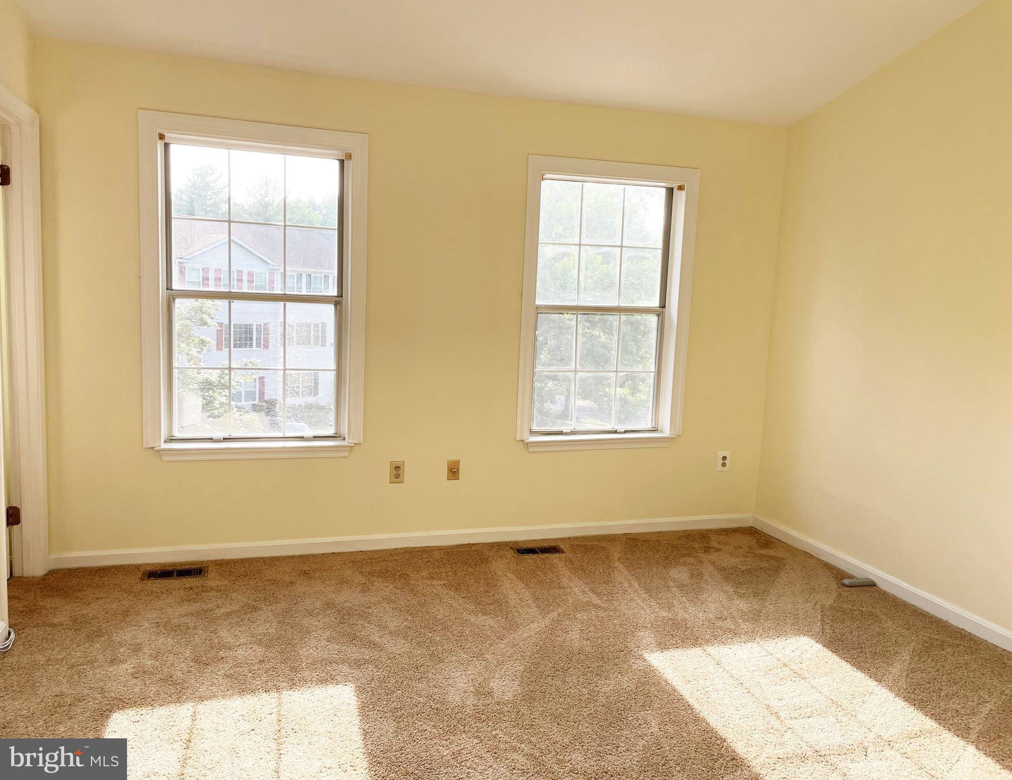 LARGO WOODS - Residential