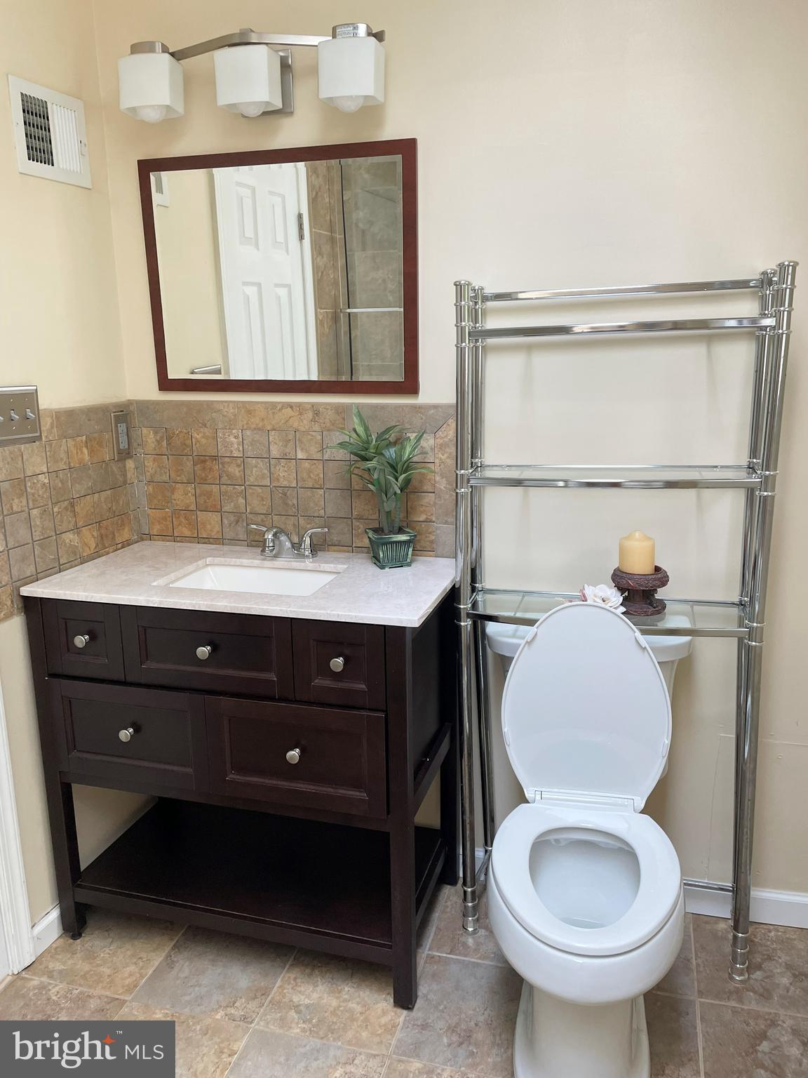 LARGO WOODS - Residential