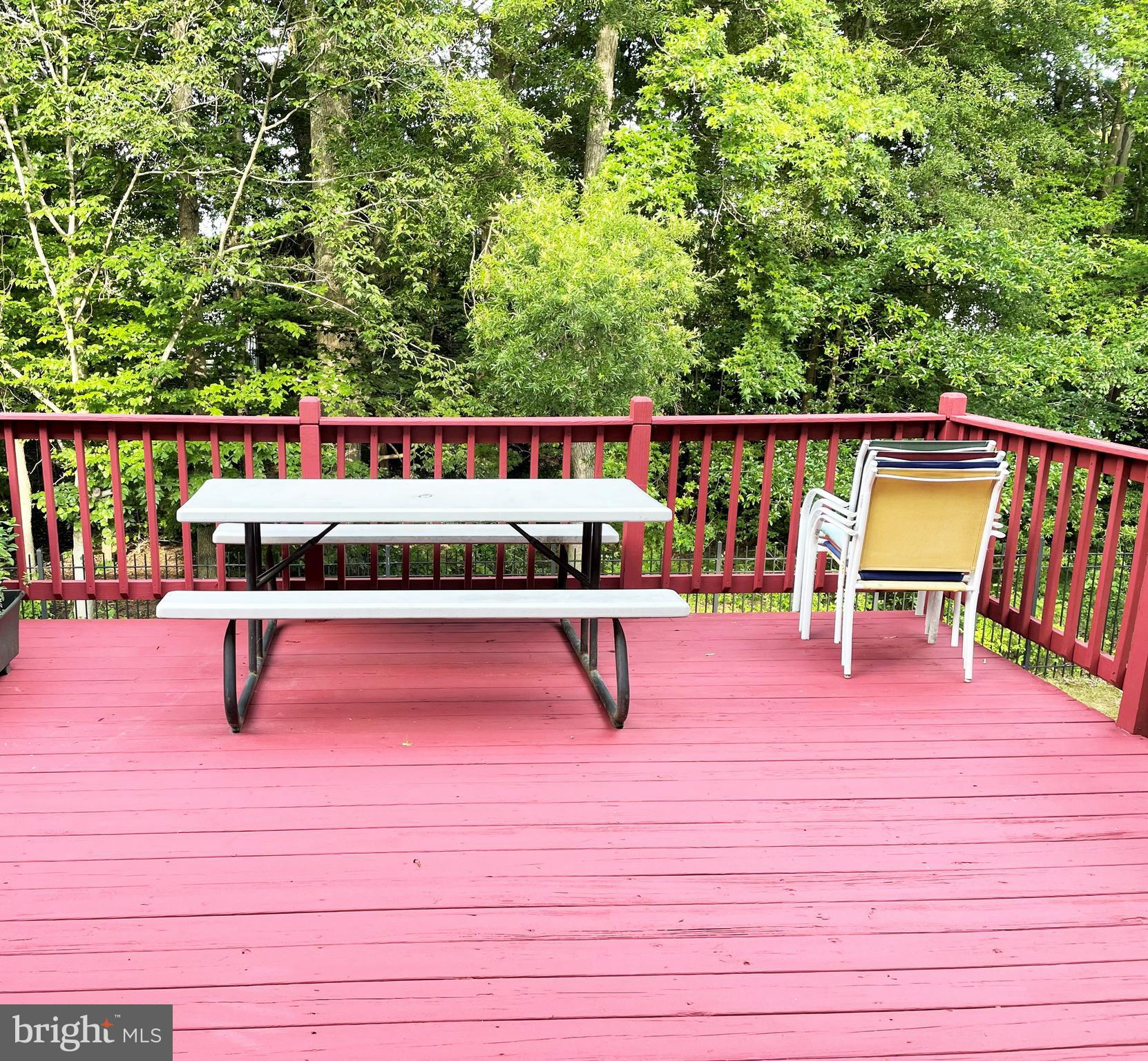 LARGO WOODS - Residential