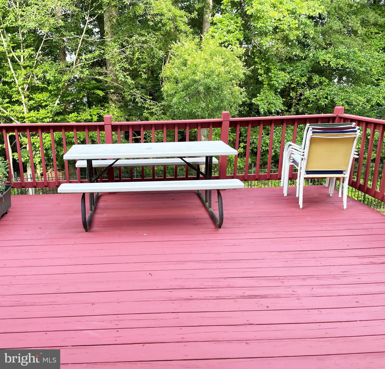 LARGO WOODS - Residential